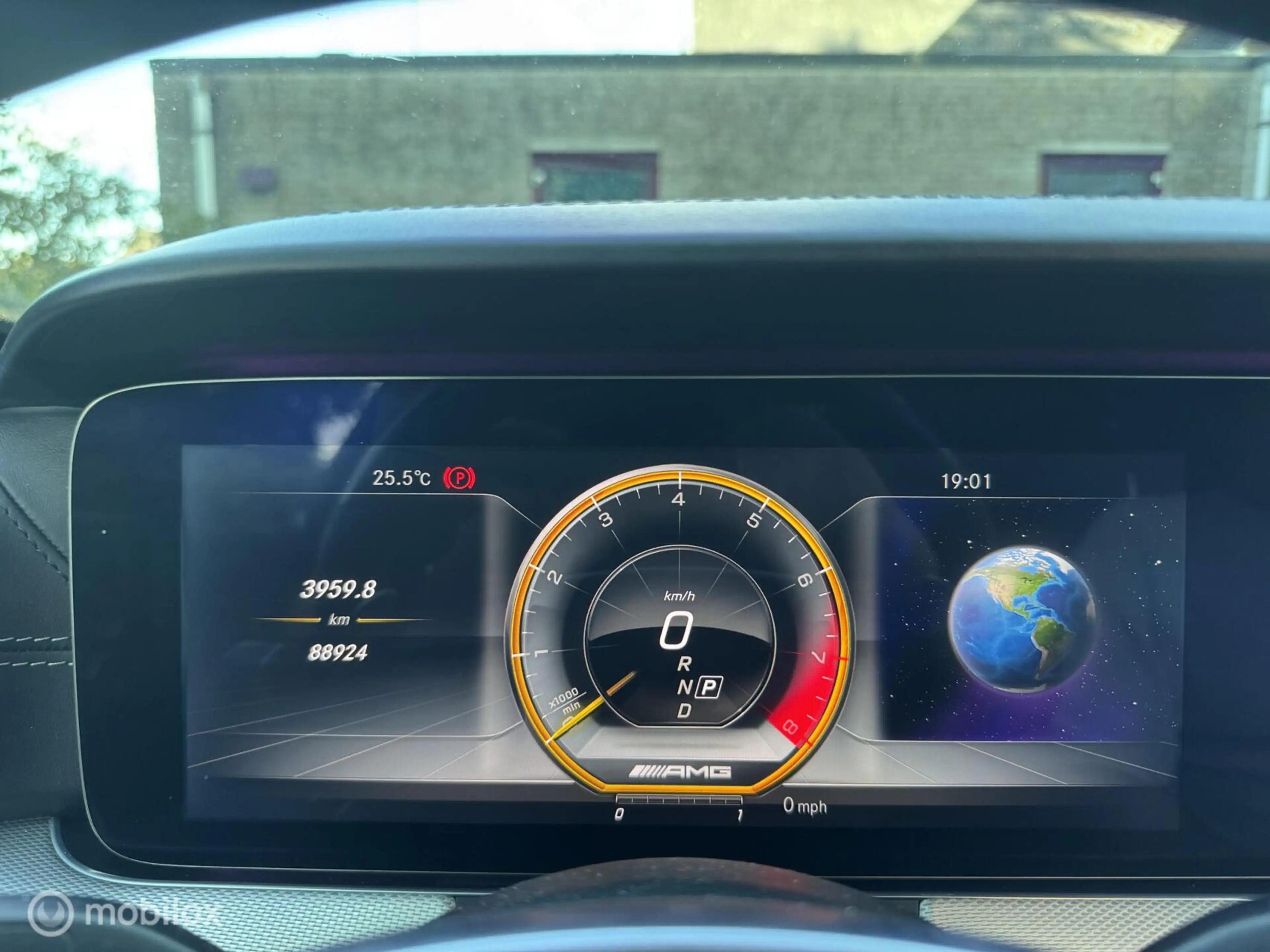 Mercedes-Benz E 63 AMG S 4MATIC Premium Plus — photo 24