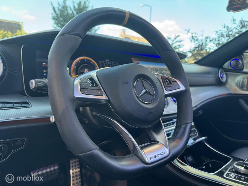 Mercedes-Benz E 63 AMG S 4MATIC Premium Plus — photo 9