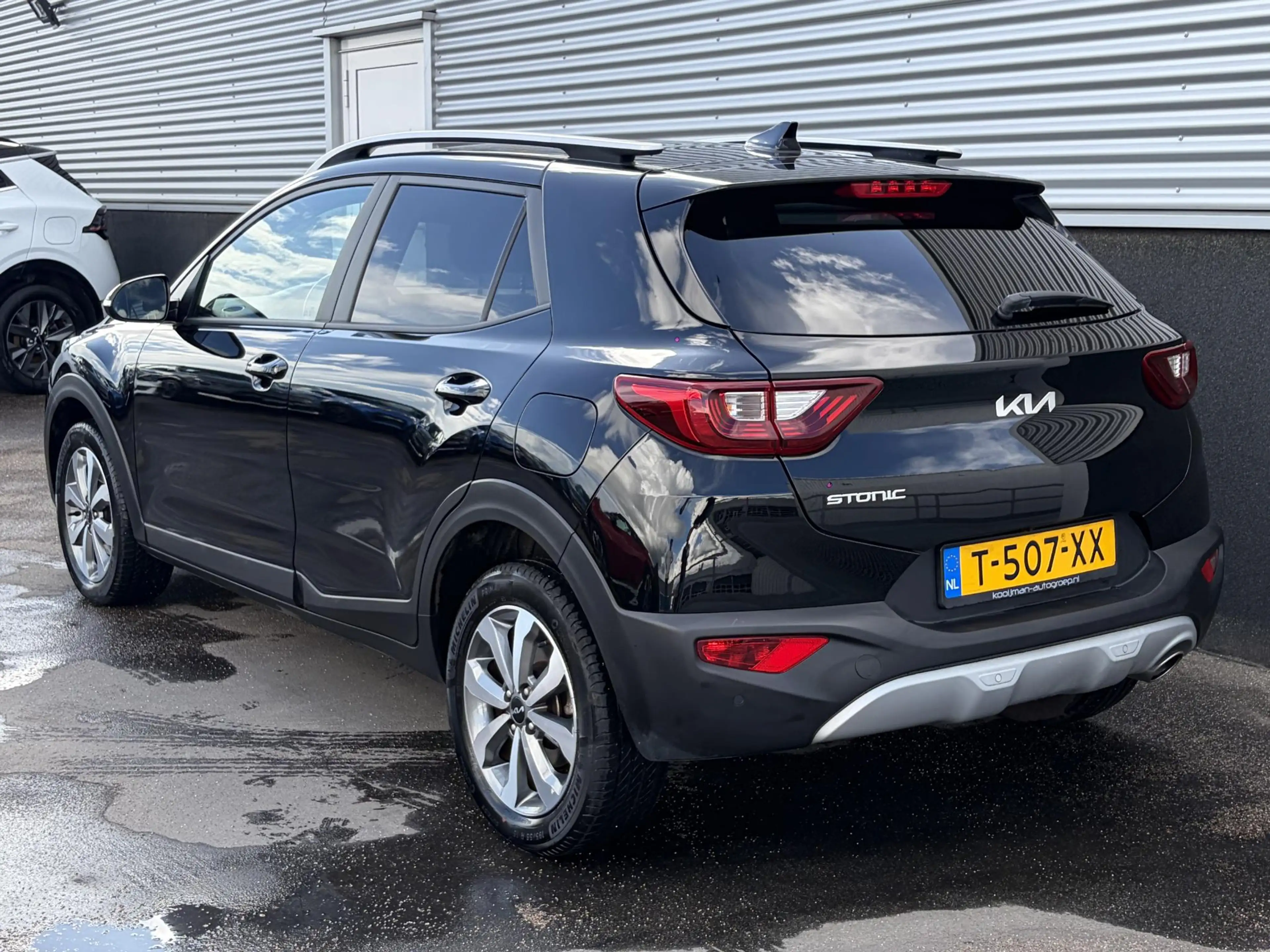 Kia Stonic 1.0 T-GDi MHEV DynamicPlusLine Navigatie, Achterui — photo 5