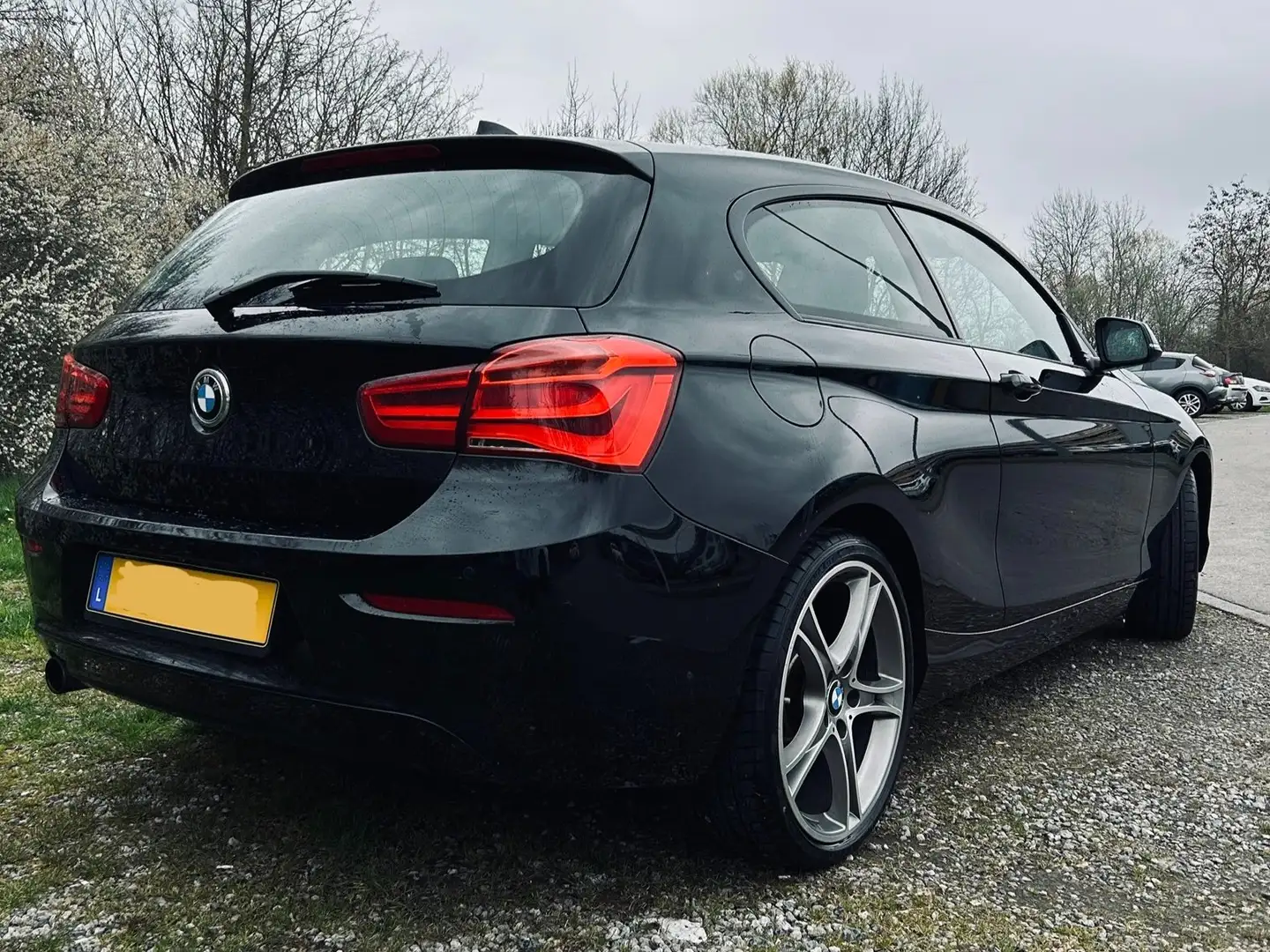 BMW 116 116i Noir - 2