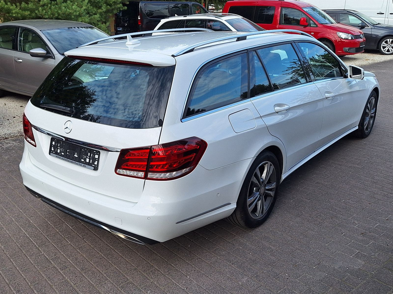 Mercedes-Benz E 220 T BlueTec Avantarde 2.Hand AHK LED Navi — photo 7