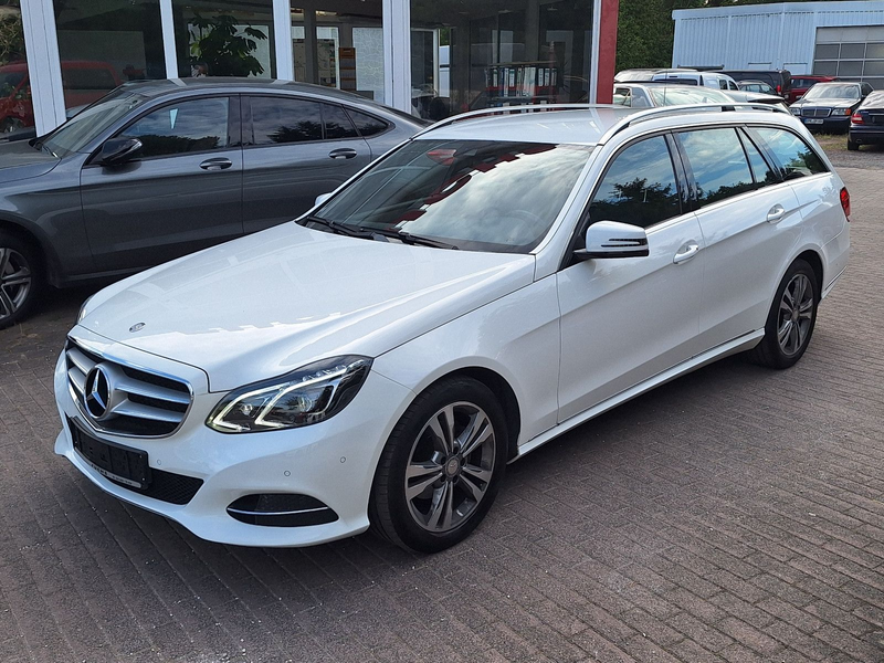 Mercedes-Benz E 220 T BlueTec Avantarde 2.Hand AHK LED Navi — photo 3