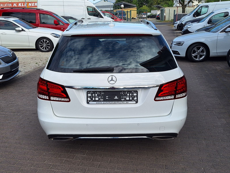 Mercedes-Benz E 220 T BlueTec Avantarde 2.Hand AHK LED Navi — photo 9