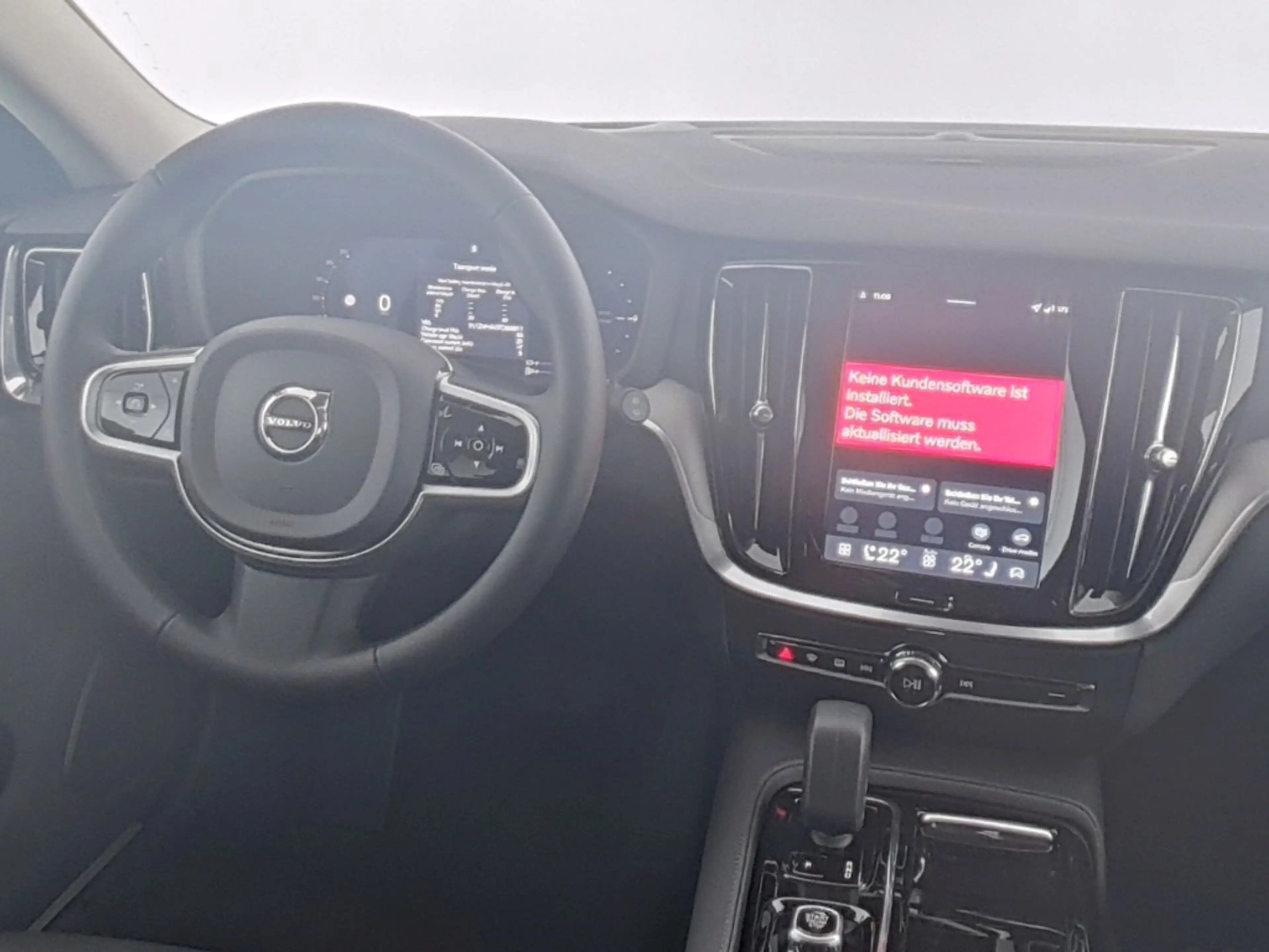 Volvo V60 T6 AWD Plus Dark Recharge Plug-In Hybrid HUD Stand — photo 8