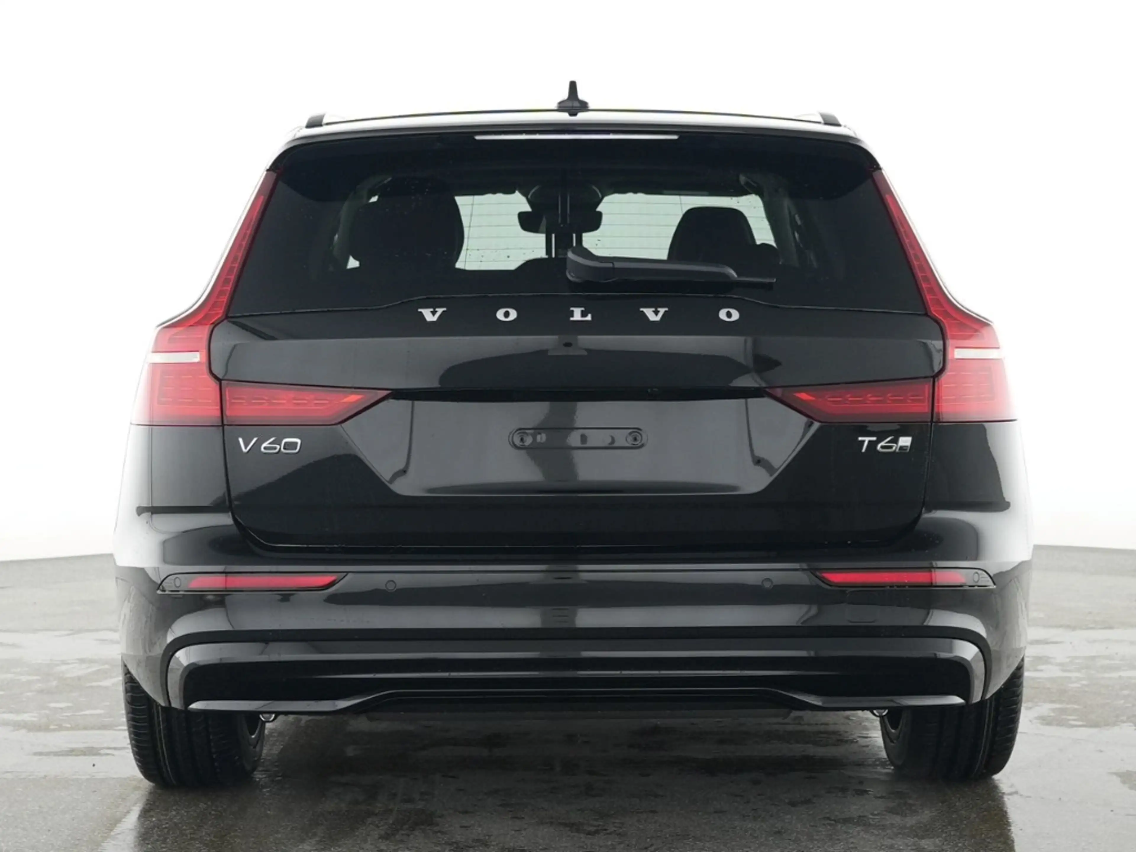 Volvo V60 T6 AWD Plus Dark Recharge Plug-In Hybrid HUD Stand — photo 3
