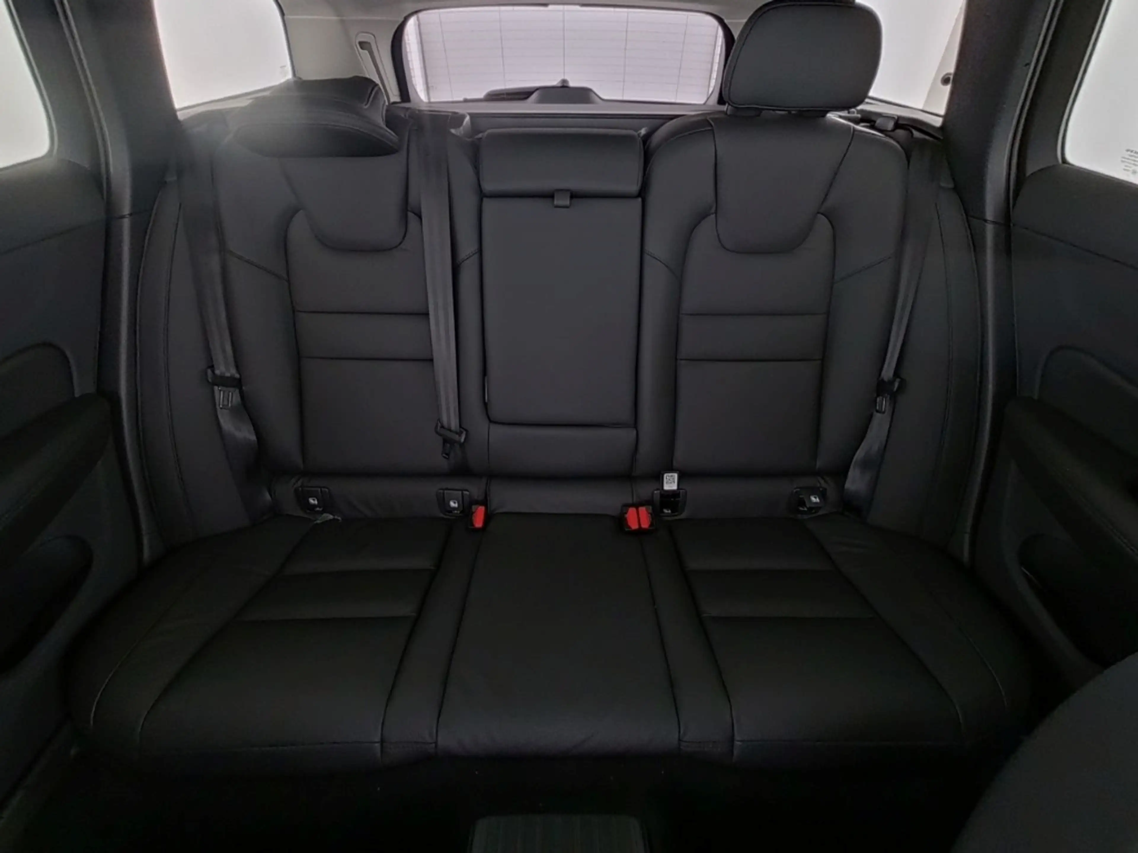 Volvo V60 T6 AWD Plus Dark Recharge Plug-In Hybrid HUD Stand — photo 13
