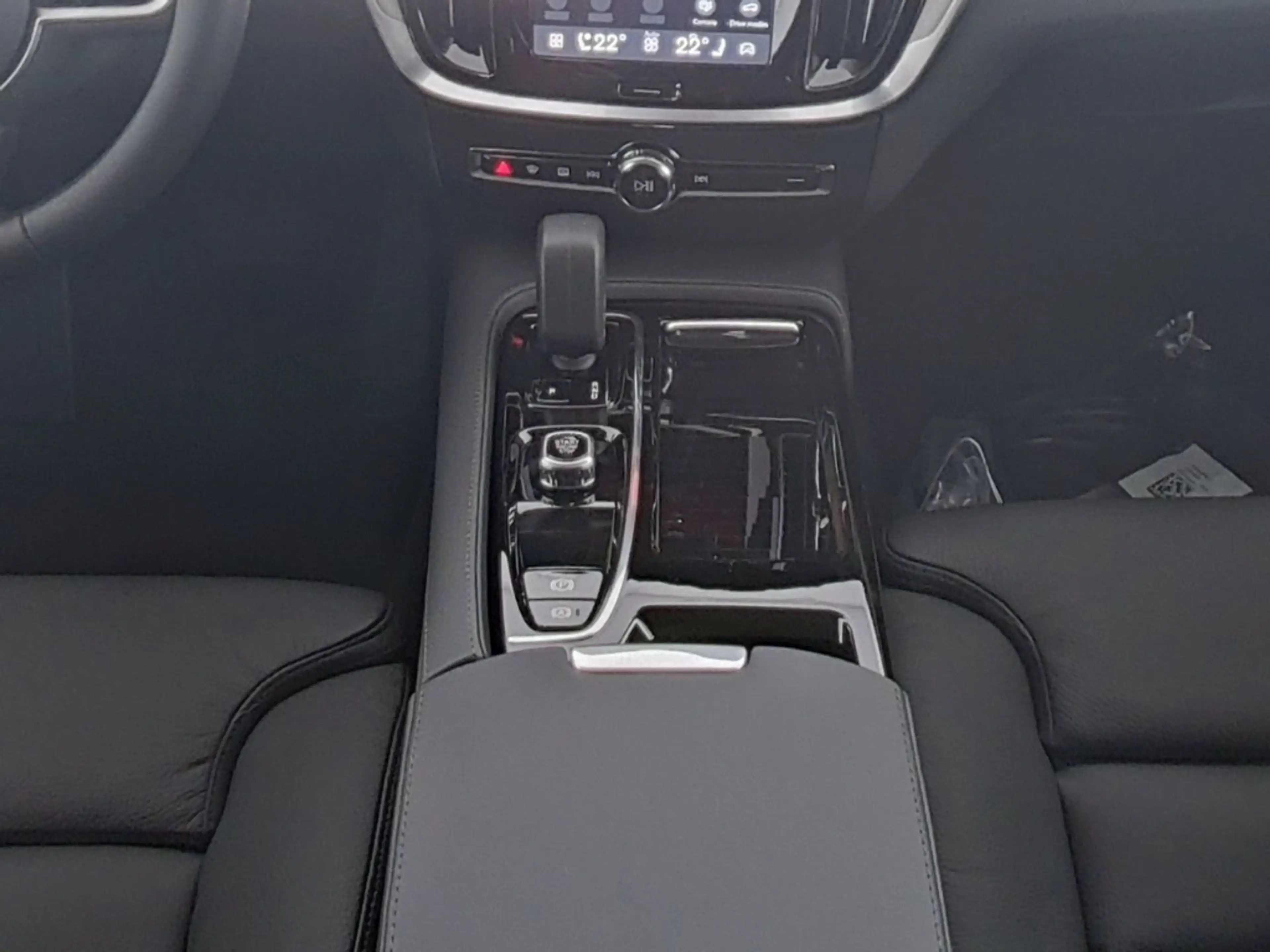 Volvo V60 T6 AWD Plus Dark Recharge Plug-In Hybrid HUD Stand — photo 6