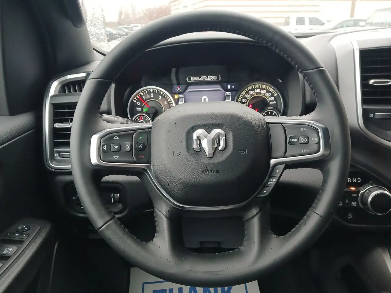 RAM 1500 снимка RAM 1500