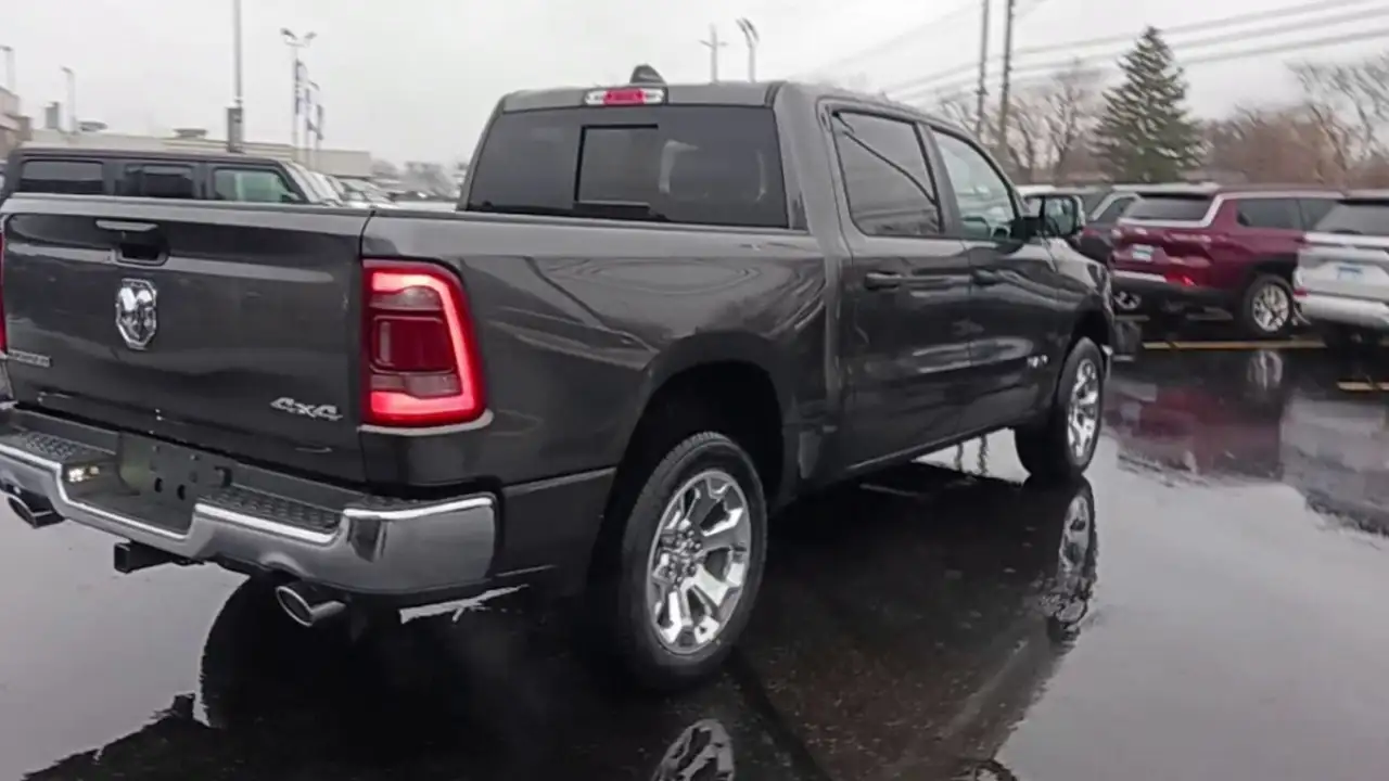 RAM 1500 снимка RAM 1500