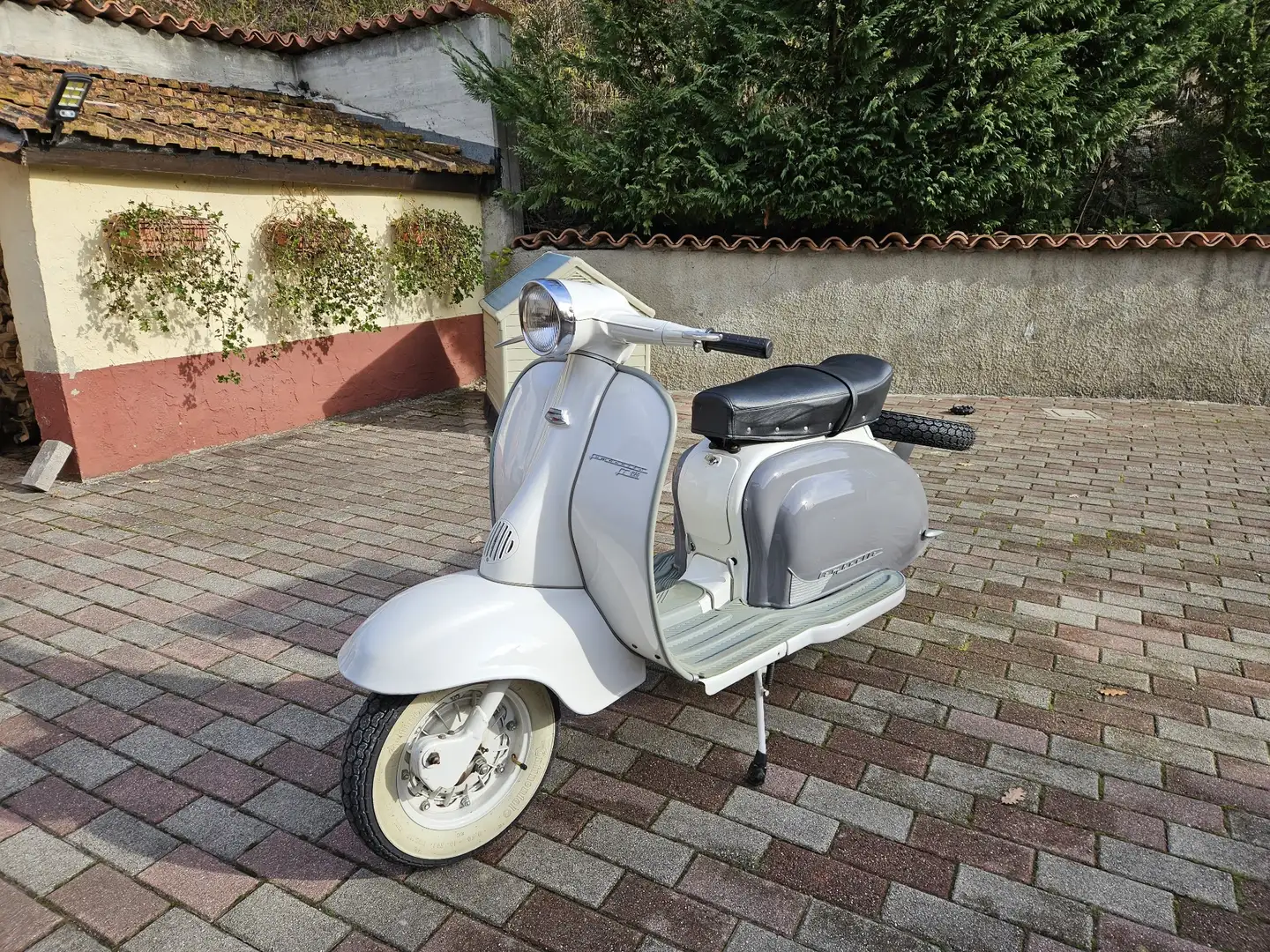 Lambretta Li Grigio - 1