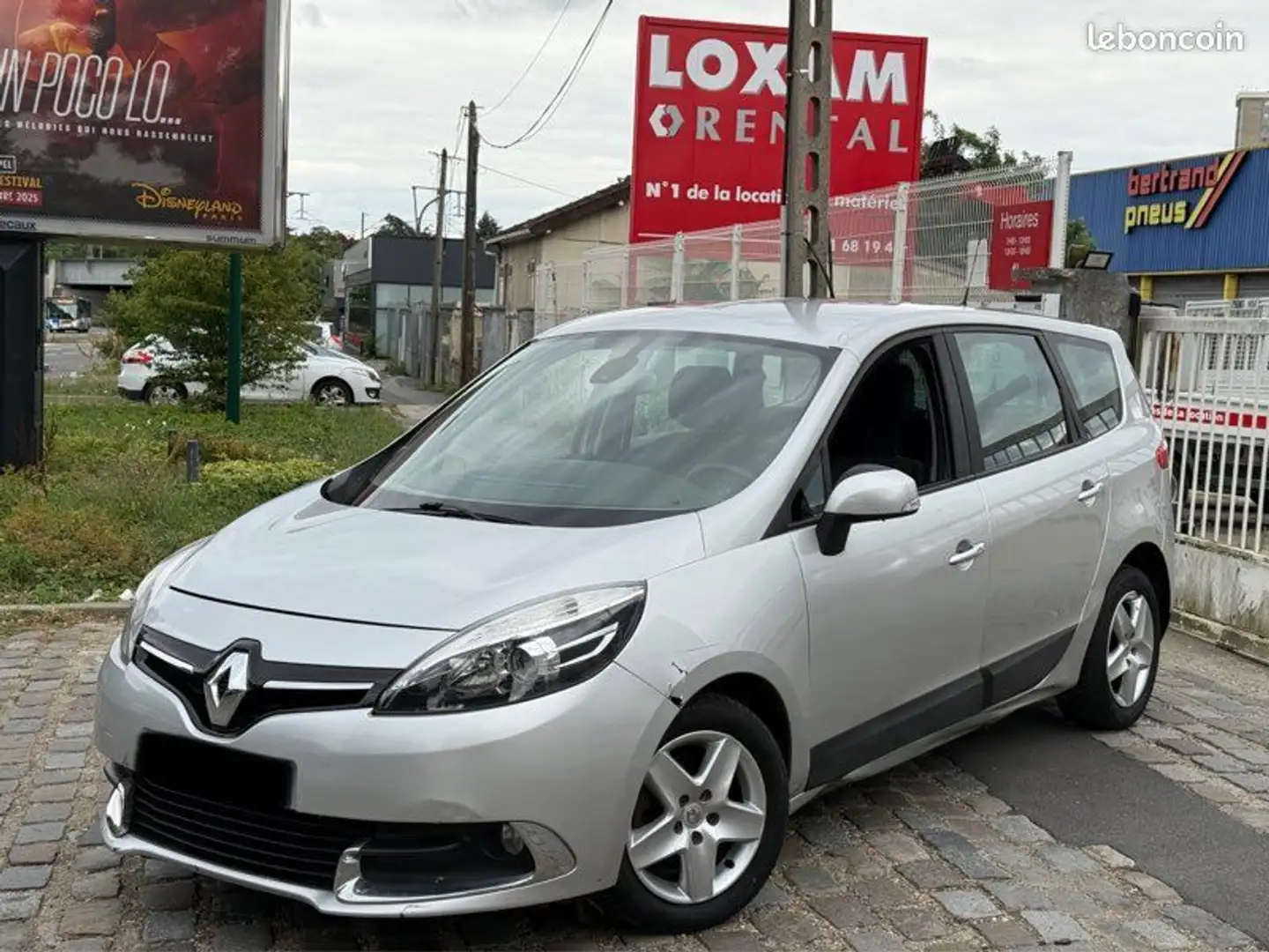 Renault Grand Scenic 1.6 dCi 130CV 7 Places Année 04-2012 à 2990 euro Gris - 1