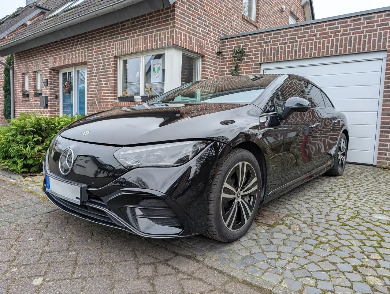 Mercedes-Benz EQE 350