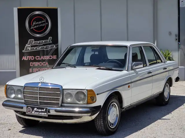 Mercedes-Benz 240 W123 240D -ASI-