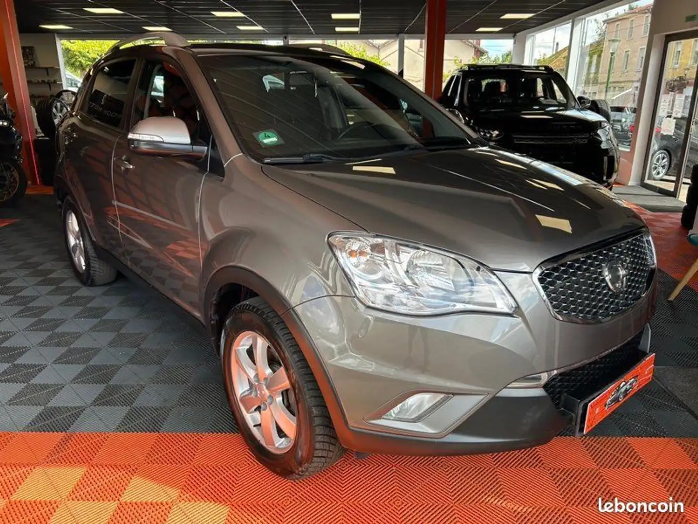 SsangYong Korando 4x2 Pack Quartz 2.0 TD BVA 175 cv Garantie 12 mois - 1