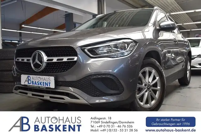Mercedes-Benz GLA 200 Automatik*NAVIGATION*SHZ*PDC*ALU*