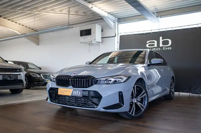 BMW 330 E M-SPORT, 50 JAHRE, CARPLAY, LEDER,HIFI, ZETELVER