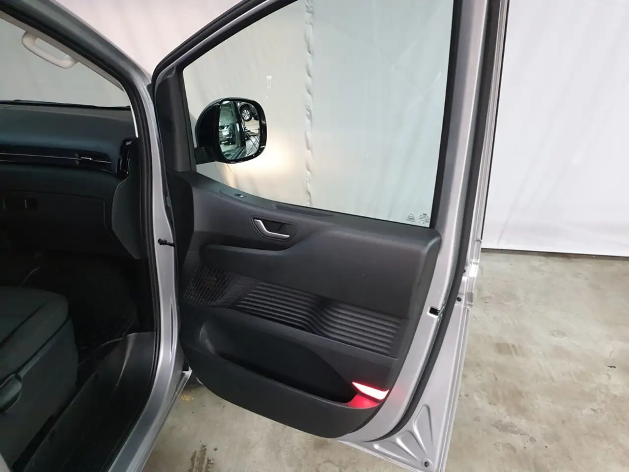 Hyundai STARIA WAGON FEEL 2.2 D 177 A8 9S 9