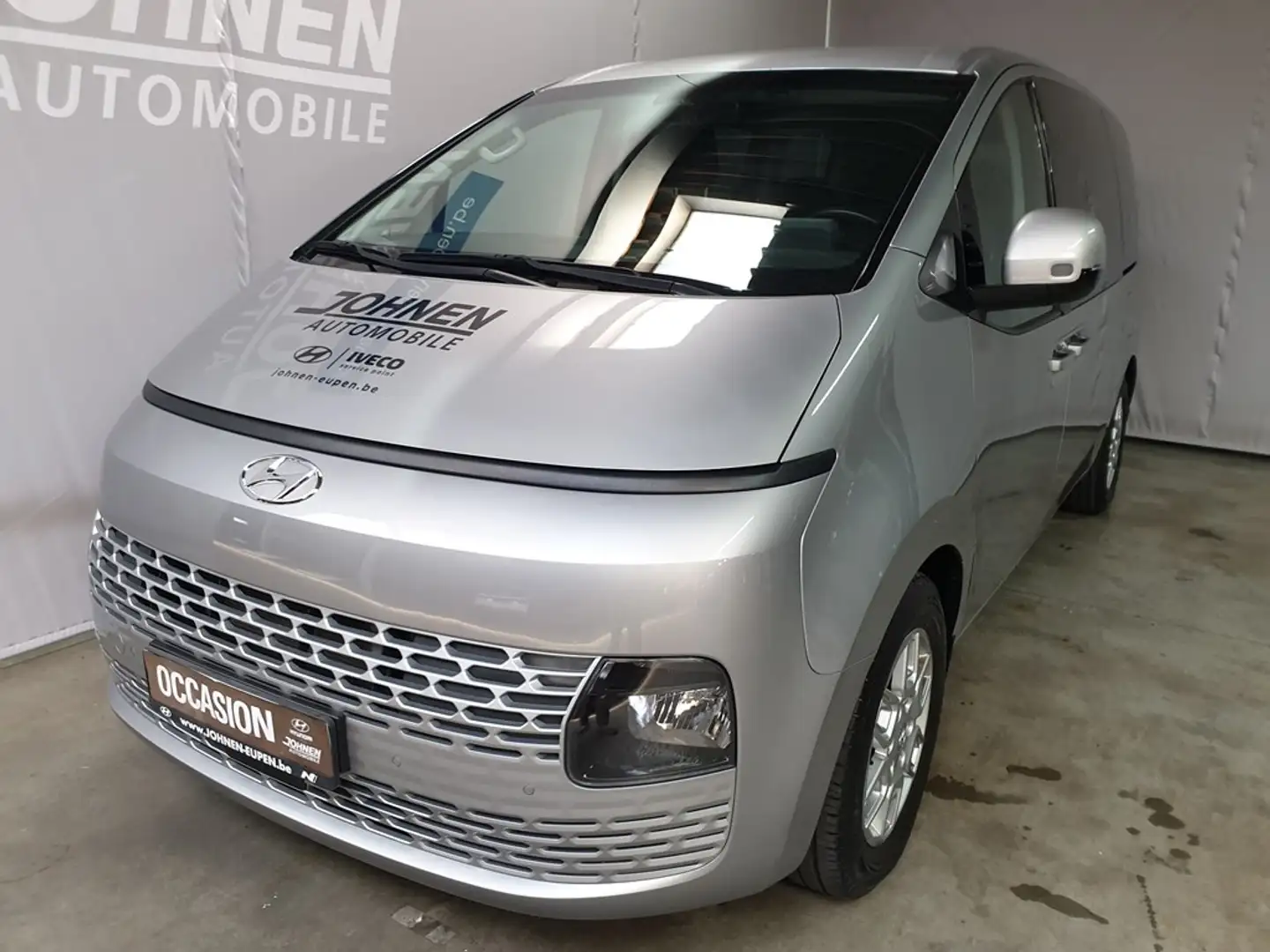 Hyundai STARIA WAGON FEEL 2.2 D 177 A8 9S Zilver - 2