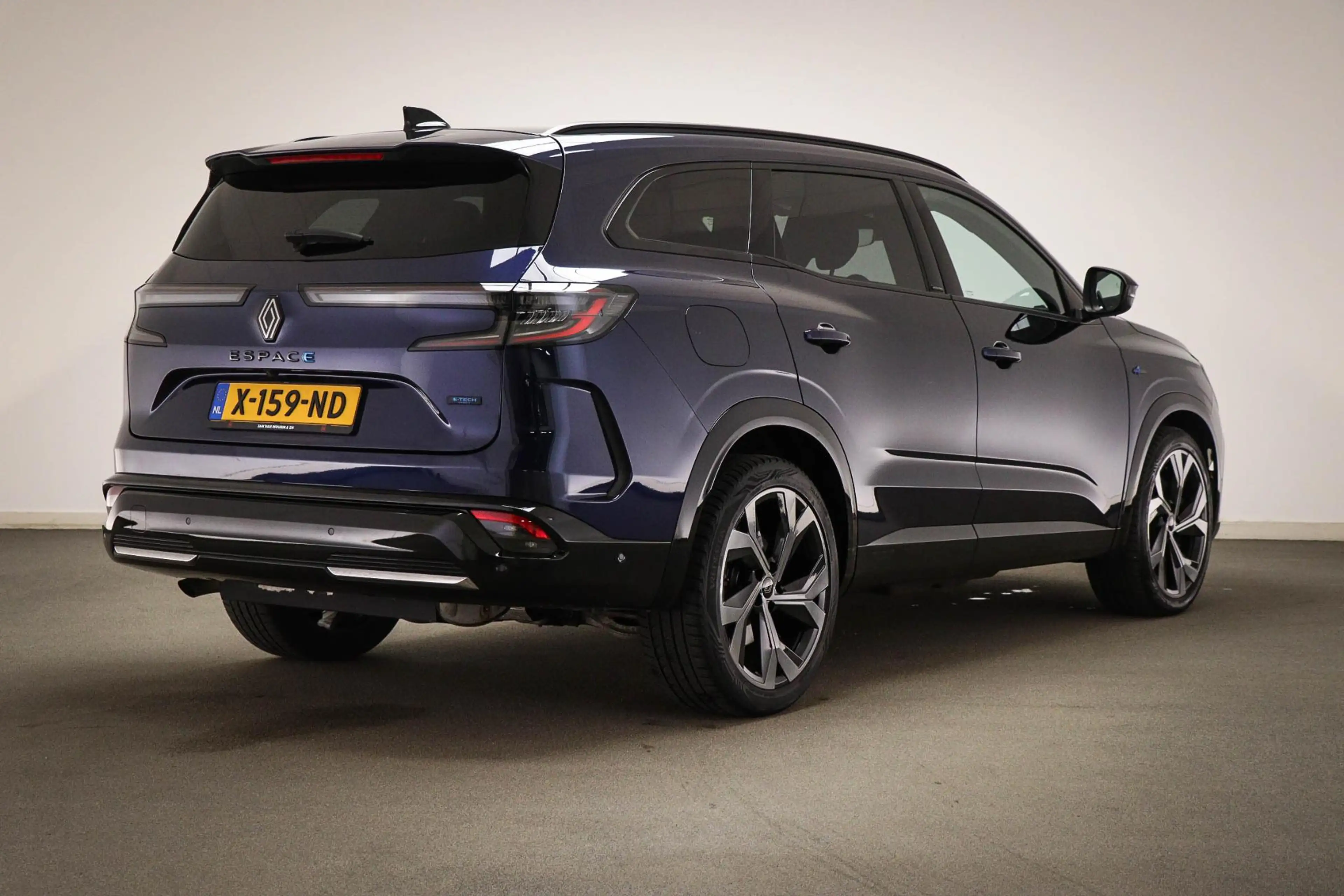 Renault Espace E-Tech full hybrid 200 esprit Alpine 7p. | PANORAM — photo 2