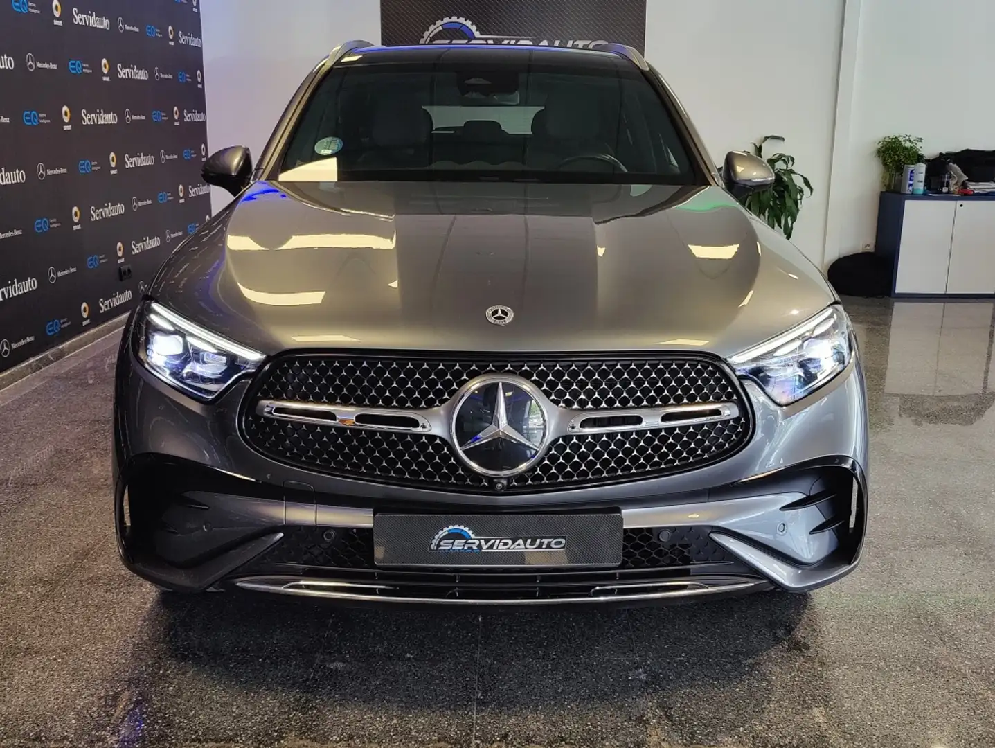 Mercedes-Benz GLC 220 220d 4Matic 9G-Tronic Gris - 2