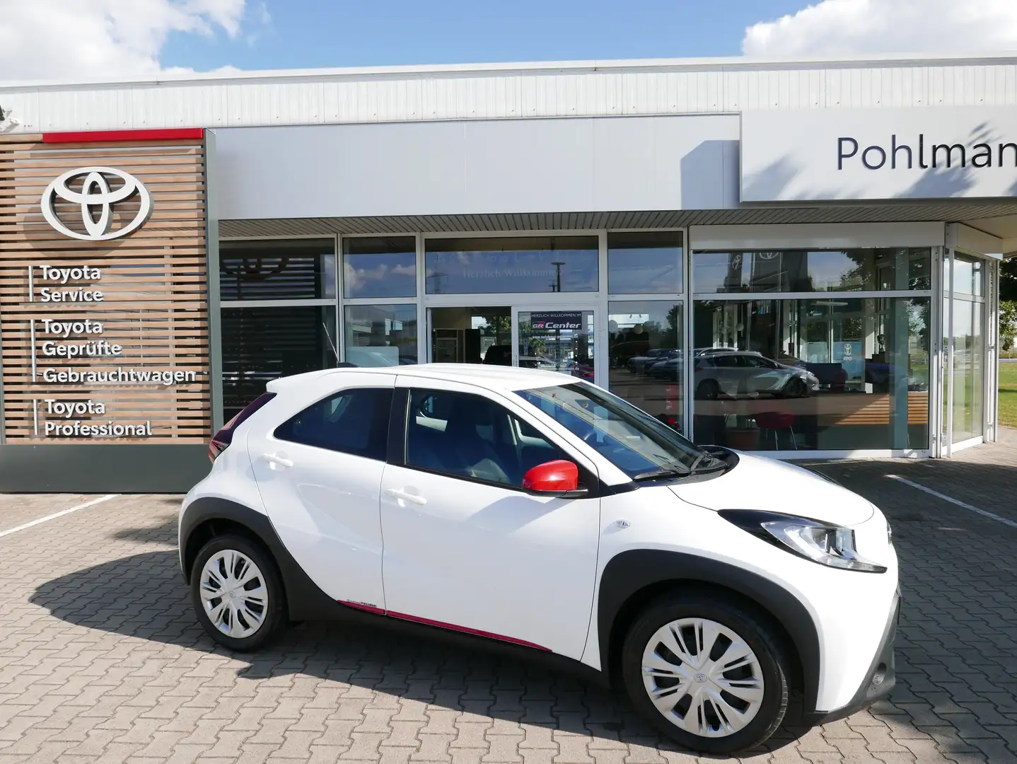 Toyota Aygo X Play KLIMA*KAMERA*DAB*CARPLAY Blanc - 1