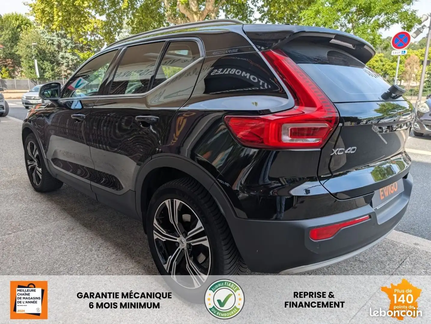 Volvo XC40 t5 recharge 180ch %2B 82ch inscription luxe dct 7 toit ouvrant Noir - 2