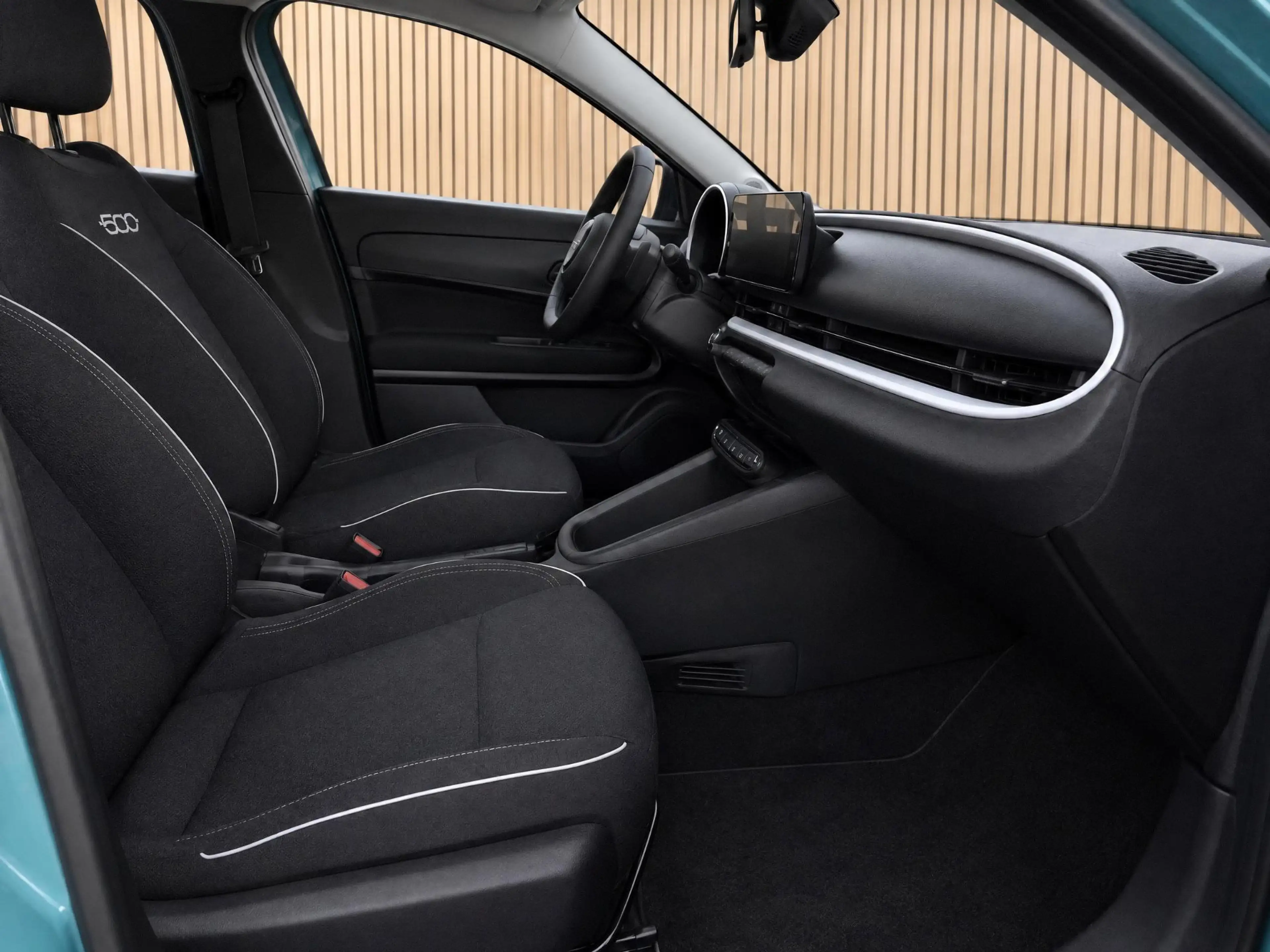 Fiat 600 1.2 Hybrid Urban | Apple Carplay / Climate / Camer — photo 6