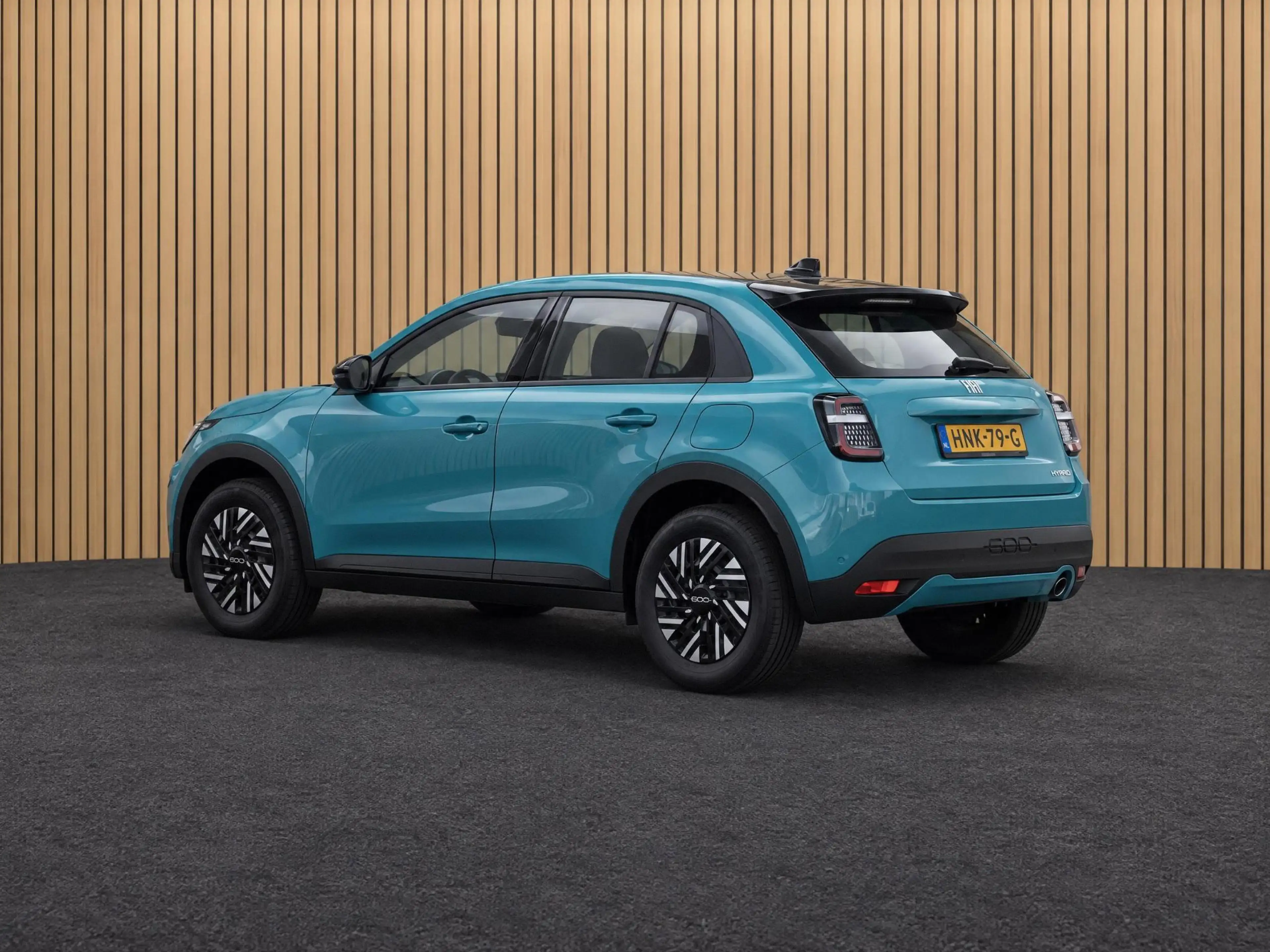 Fiat 600 1.2 Hybrid Urban | Apple Carplay / Climate / Camer — photo 2