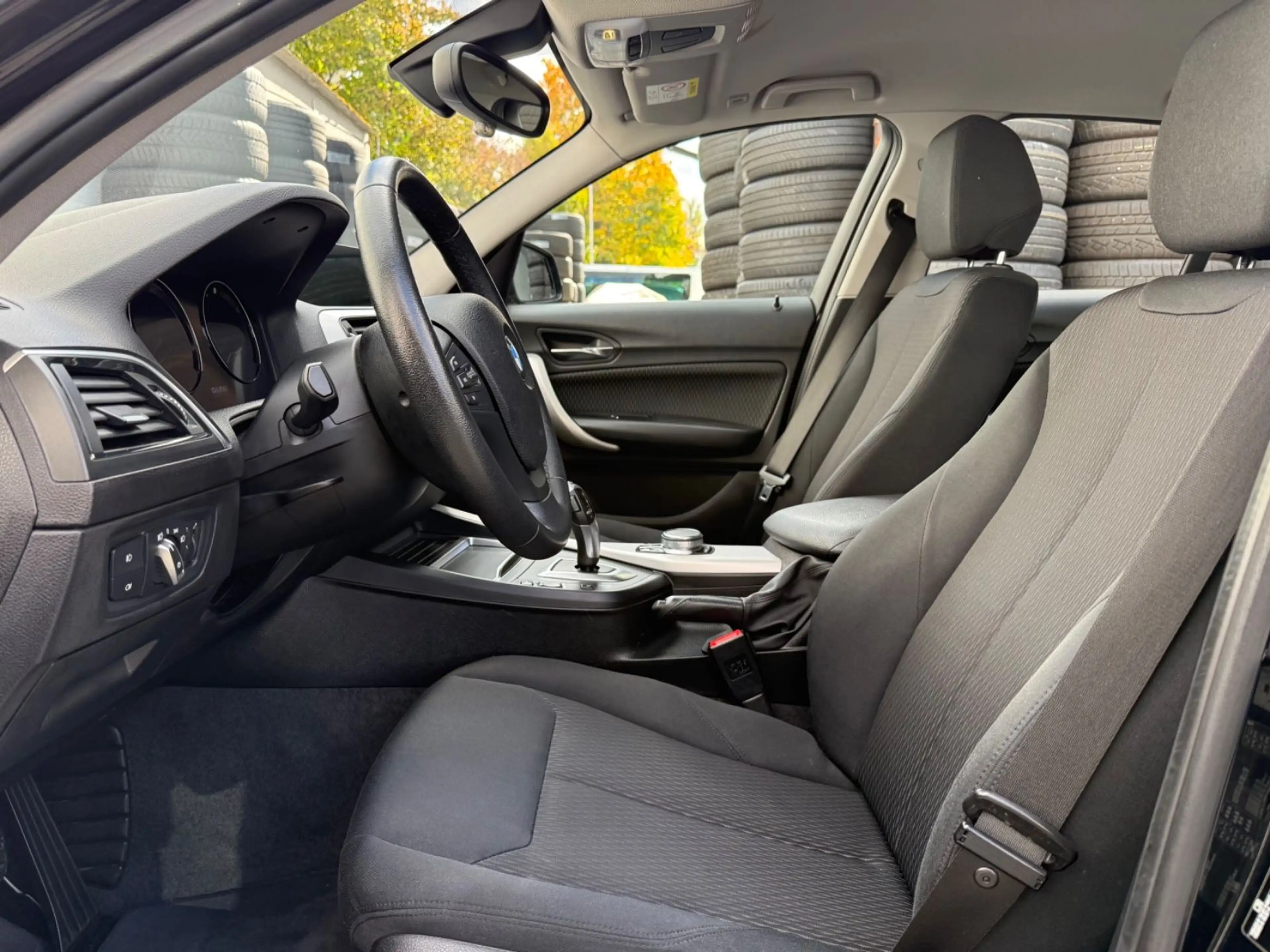 BMW 118 i Aut. Advantage RCam/NaviProf/S-Heft/Keyless — photo 8