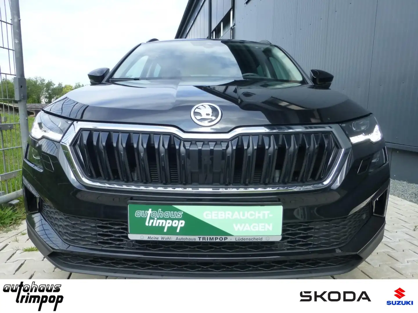 Skoda Karoq 1.0 TSI Tour *AHK *Standheizung Klima Schwarz - 1