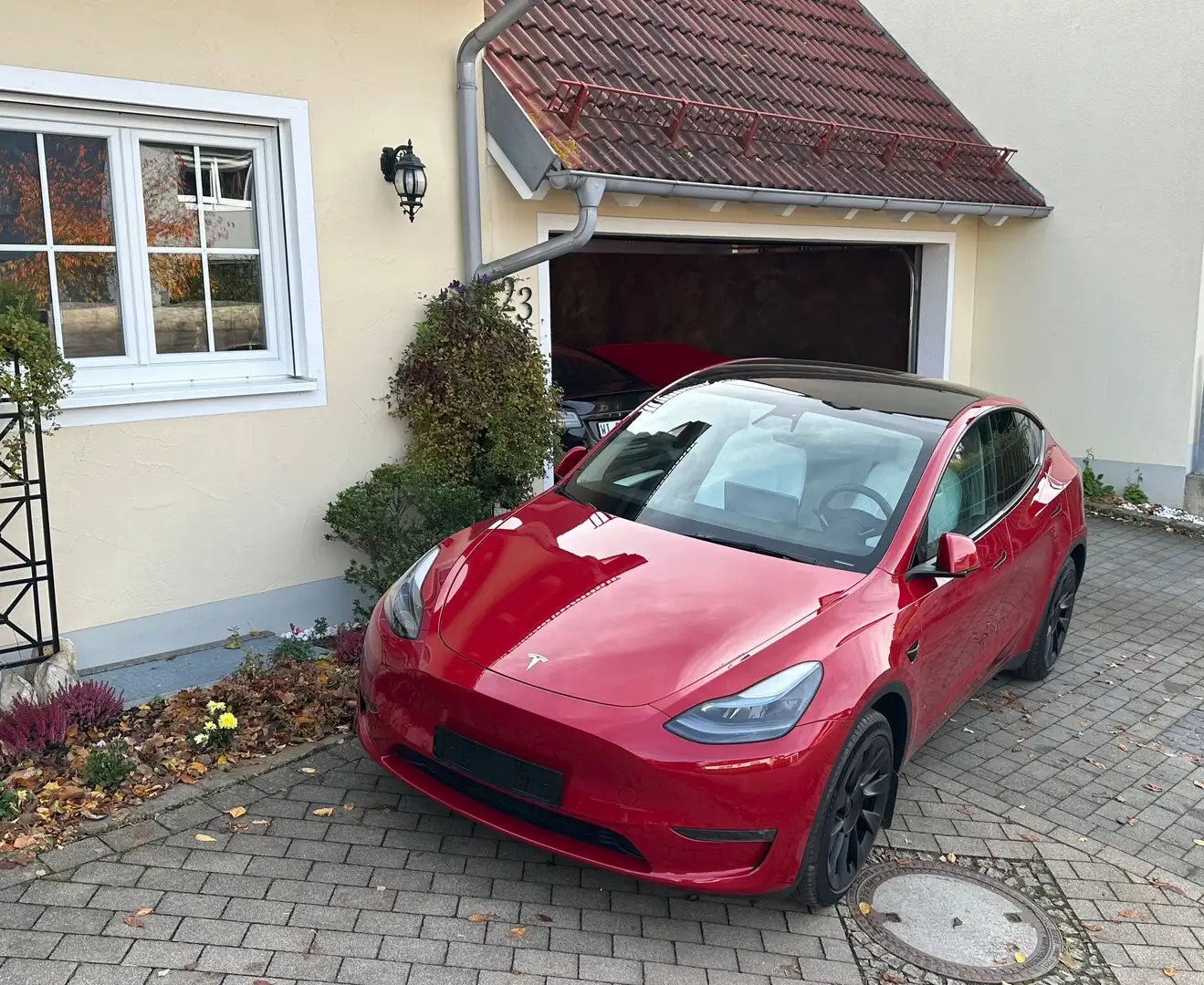 Tesla Model Y LR Dual AWD*CPO/red&innen:white*EAP*20"/Garan09.27 Червоний - 2