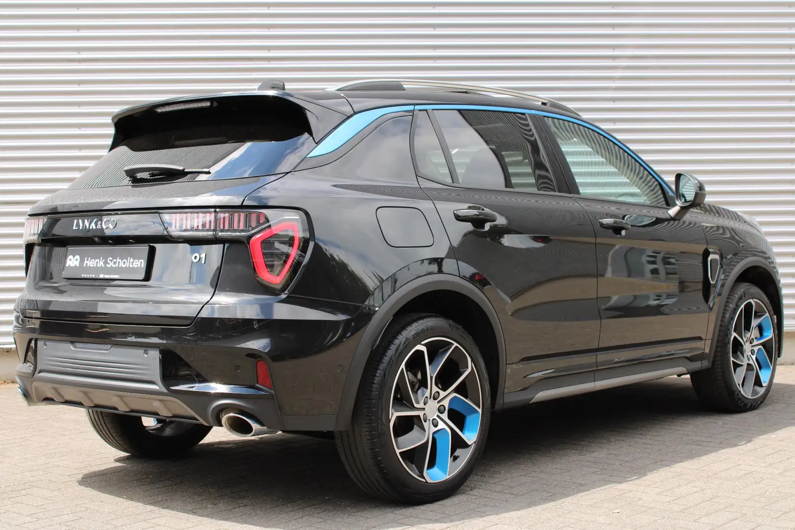 Lynk & Co 01 1.5 Plug-in Hybrid Automaat 261PK Panoramadak | In Schwarz - 2