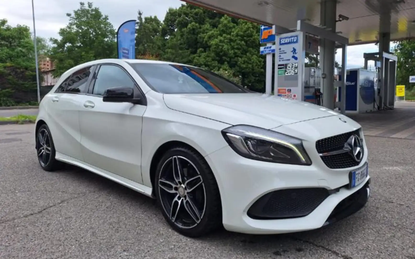 Mercedes-Benz A 200 premium - 2