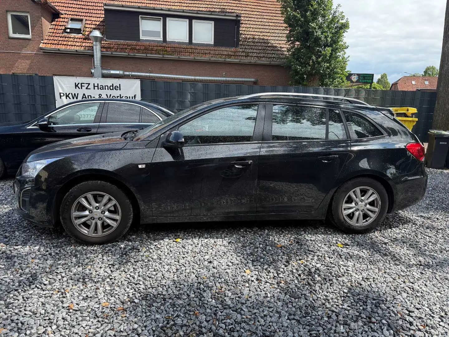 Chevrolet Cruze 1.7 Station Wagon LT+Navi+Rückfahrk.+ Černá - 2