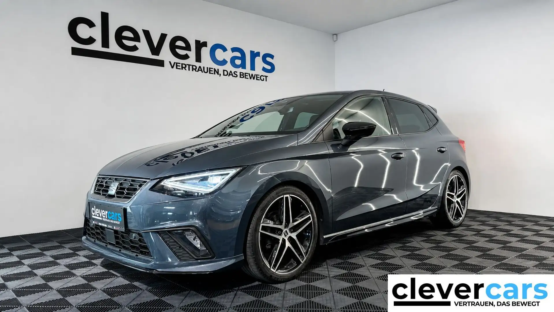 SEAT Ibiza Ibiza 1.0 FR OPF Silber - 1