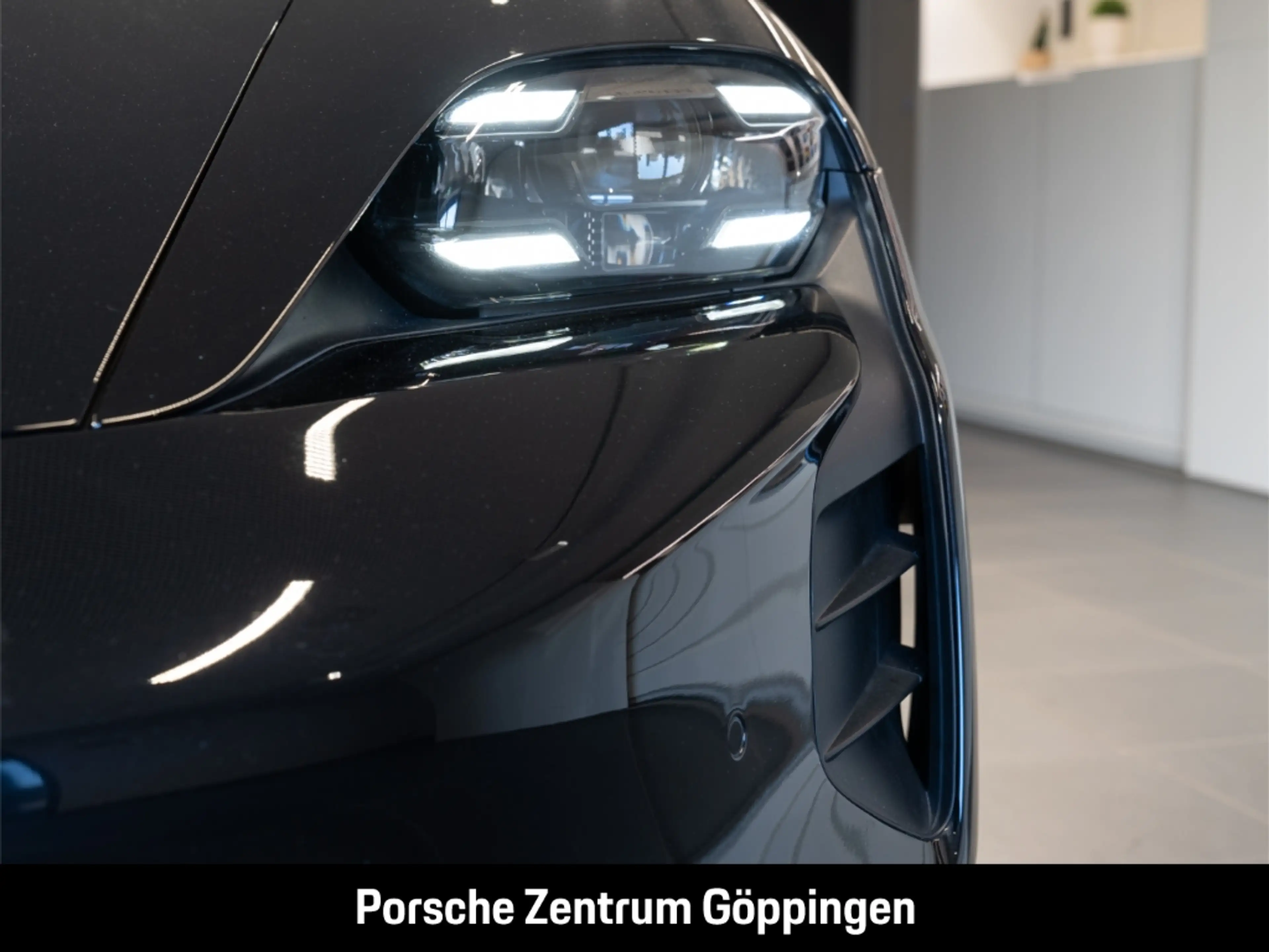 Porsche Taycan GTS — photo 14