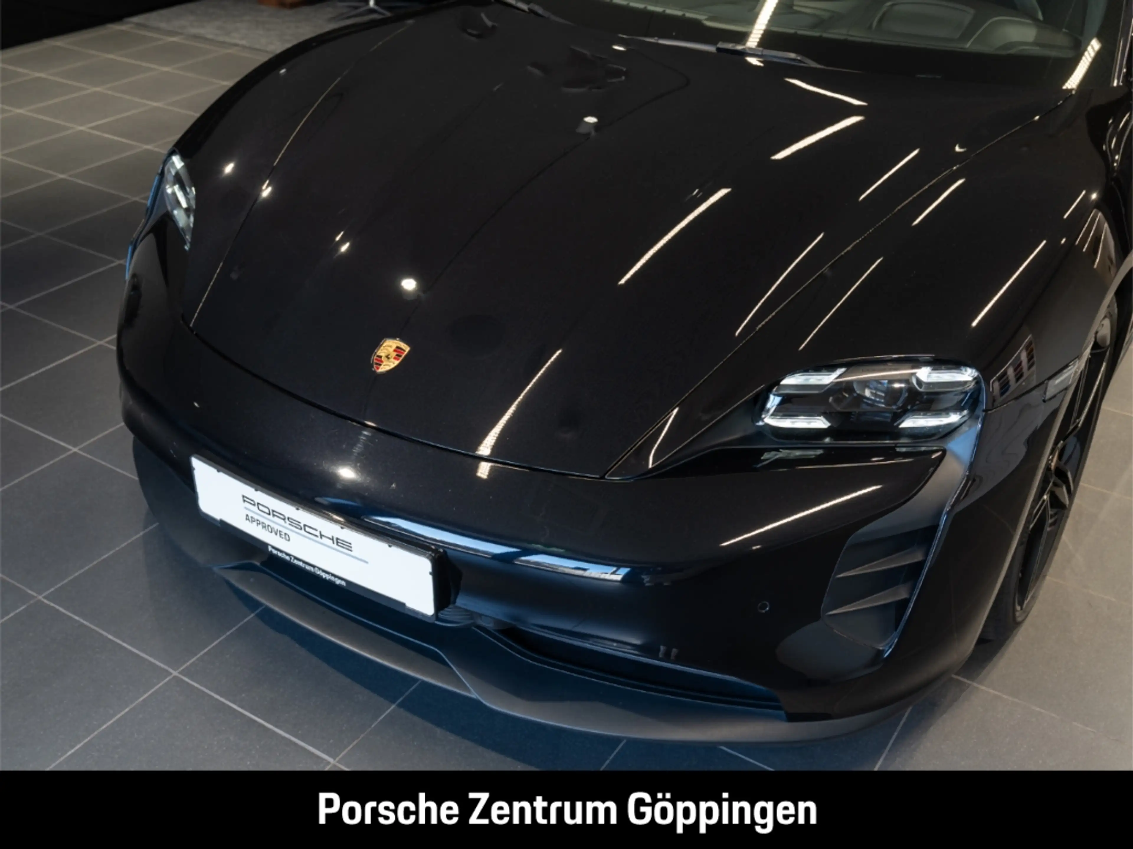 Porsche Taycan GTS — photo 13
