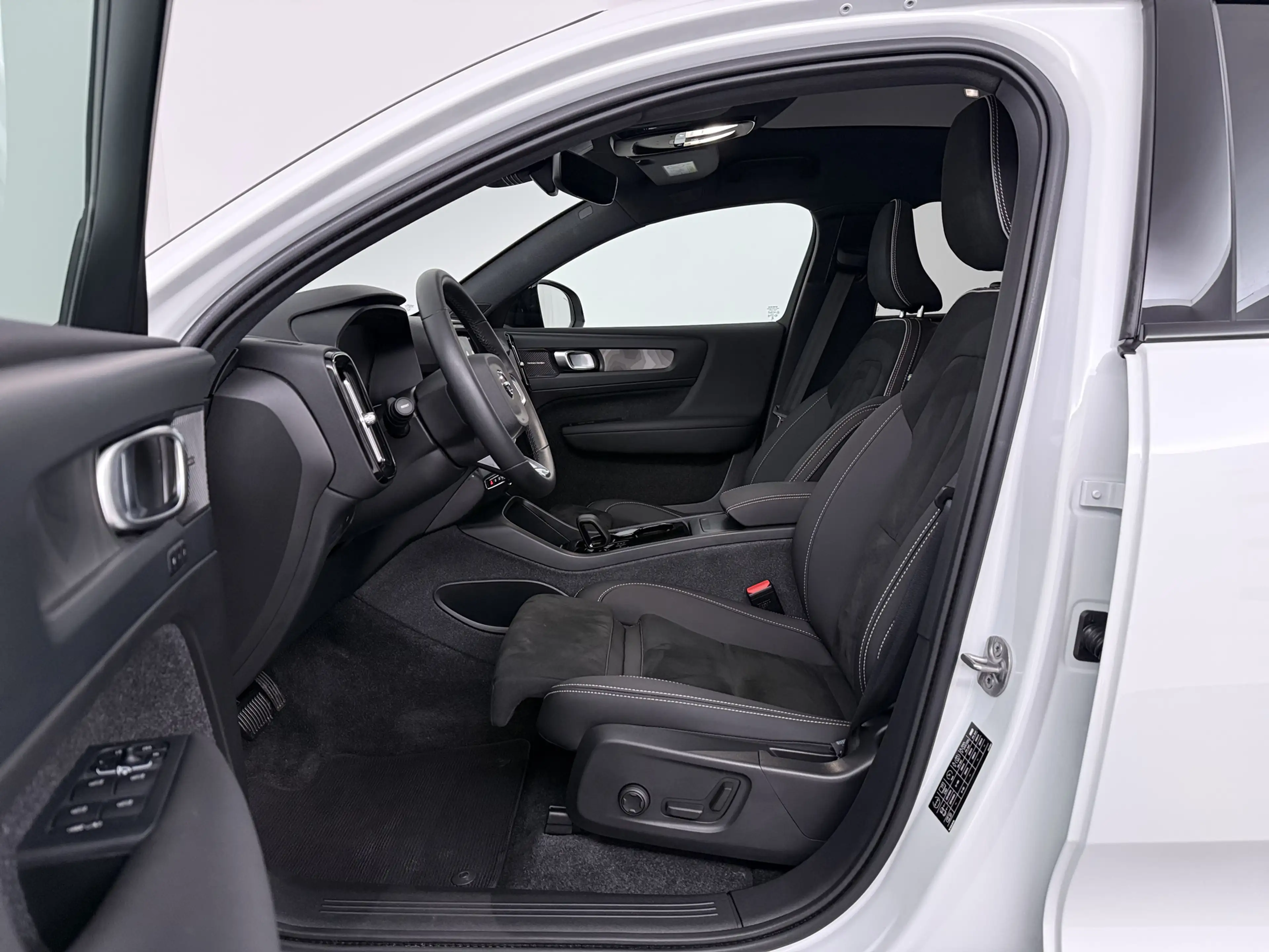 Volvo C40 Recharge Twin Ultimate 82 kWh | Harman/Kardon | 36 — photo 5