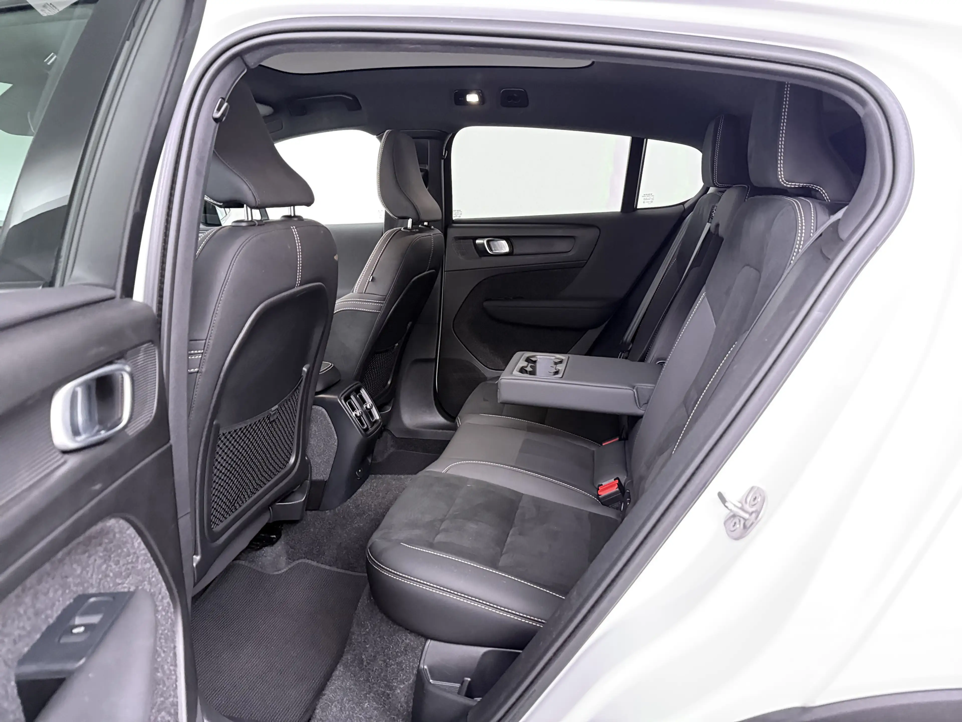 Volvo C40 Recharge Twin Ultimate 82 kWh | Harman/Kardon | 36 — photo 6