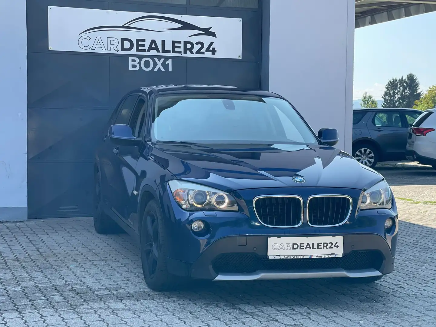 BMW X1 xDrive 18d Blau - 2