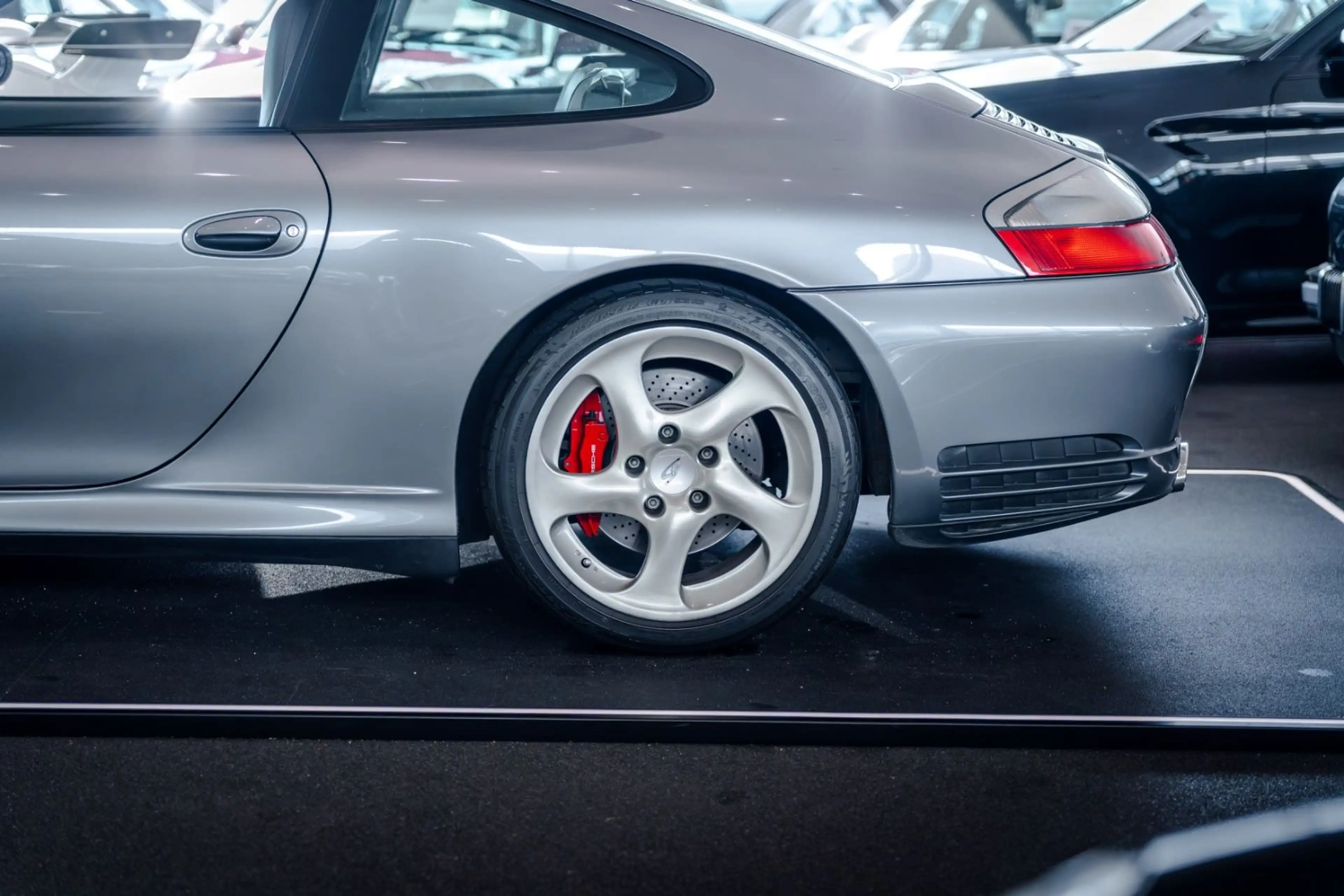 Porsche 996 Carrera 4S Coupé *Scheckheft*Schalter* — photo 6