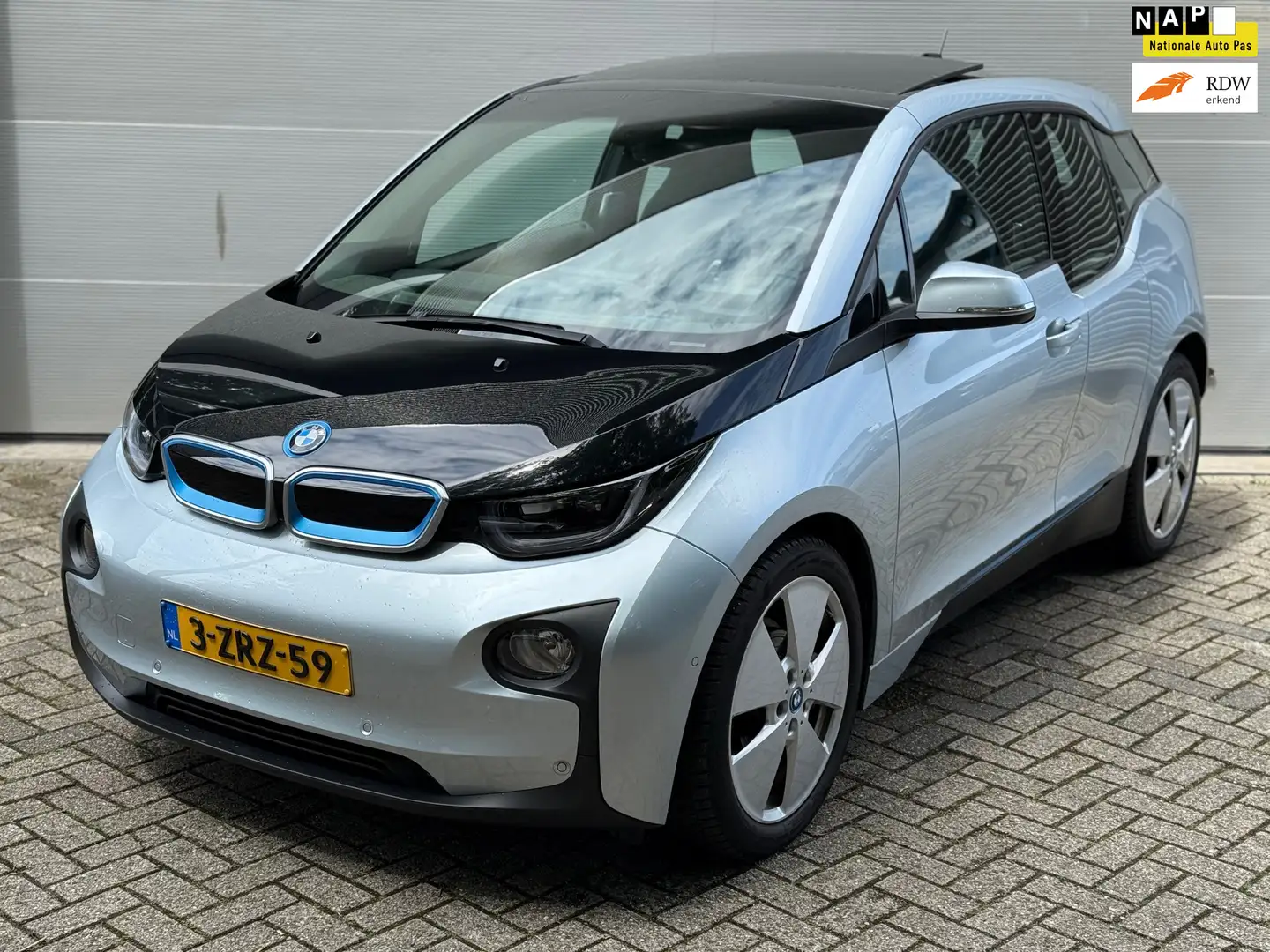 BMW i3 Range Extender Comfort Advance l Pano l Xenon l VD Grijs - 1