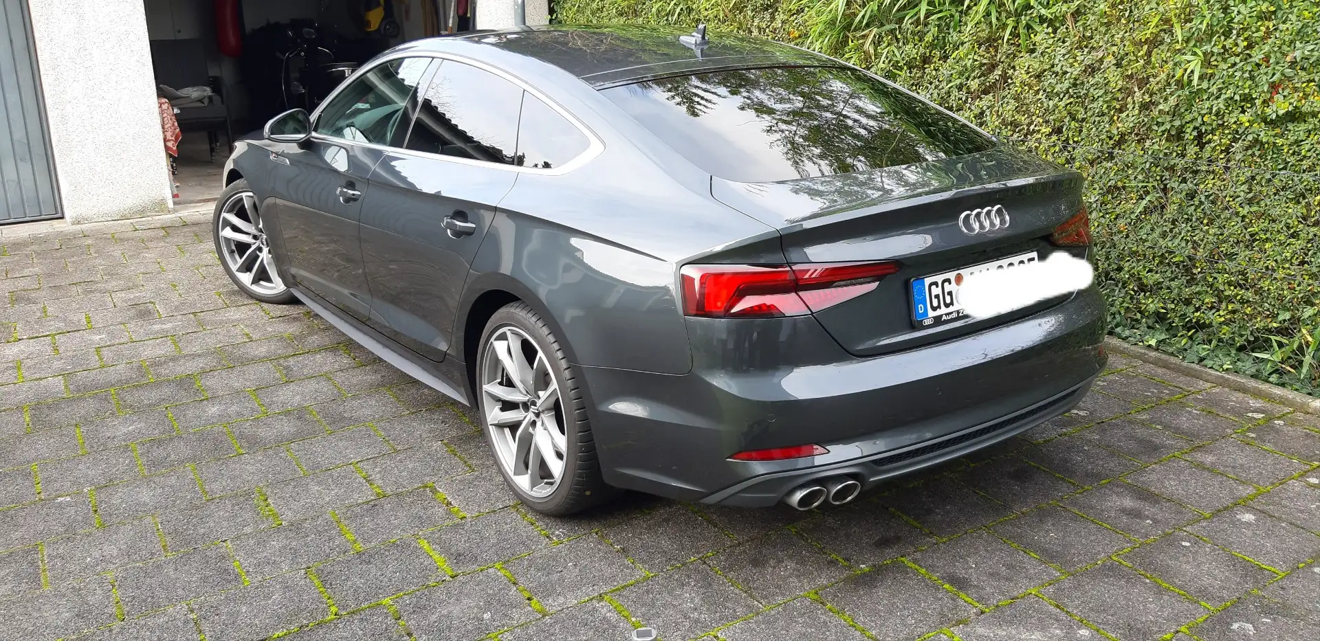 Audi A5 40 TDI quattro Sportback  S-tronic / Navi . S line Grau - 2