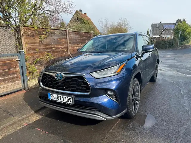 Toyota Highlander Hybrid Luxury