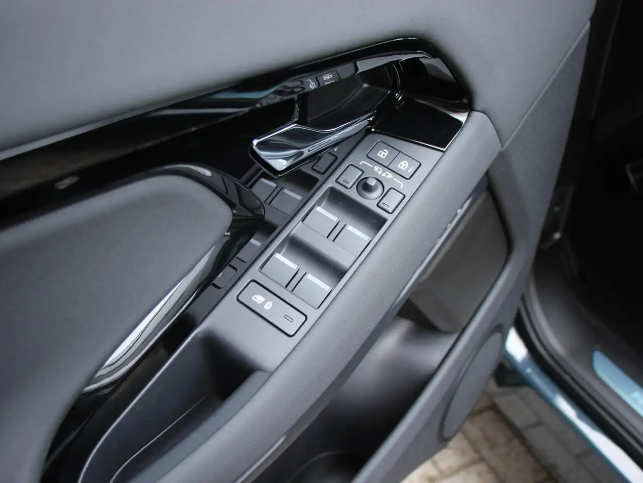 Land Rover Range Rover Evoque 2026 — фото 11