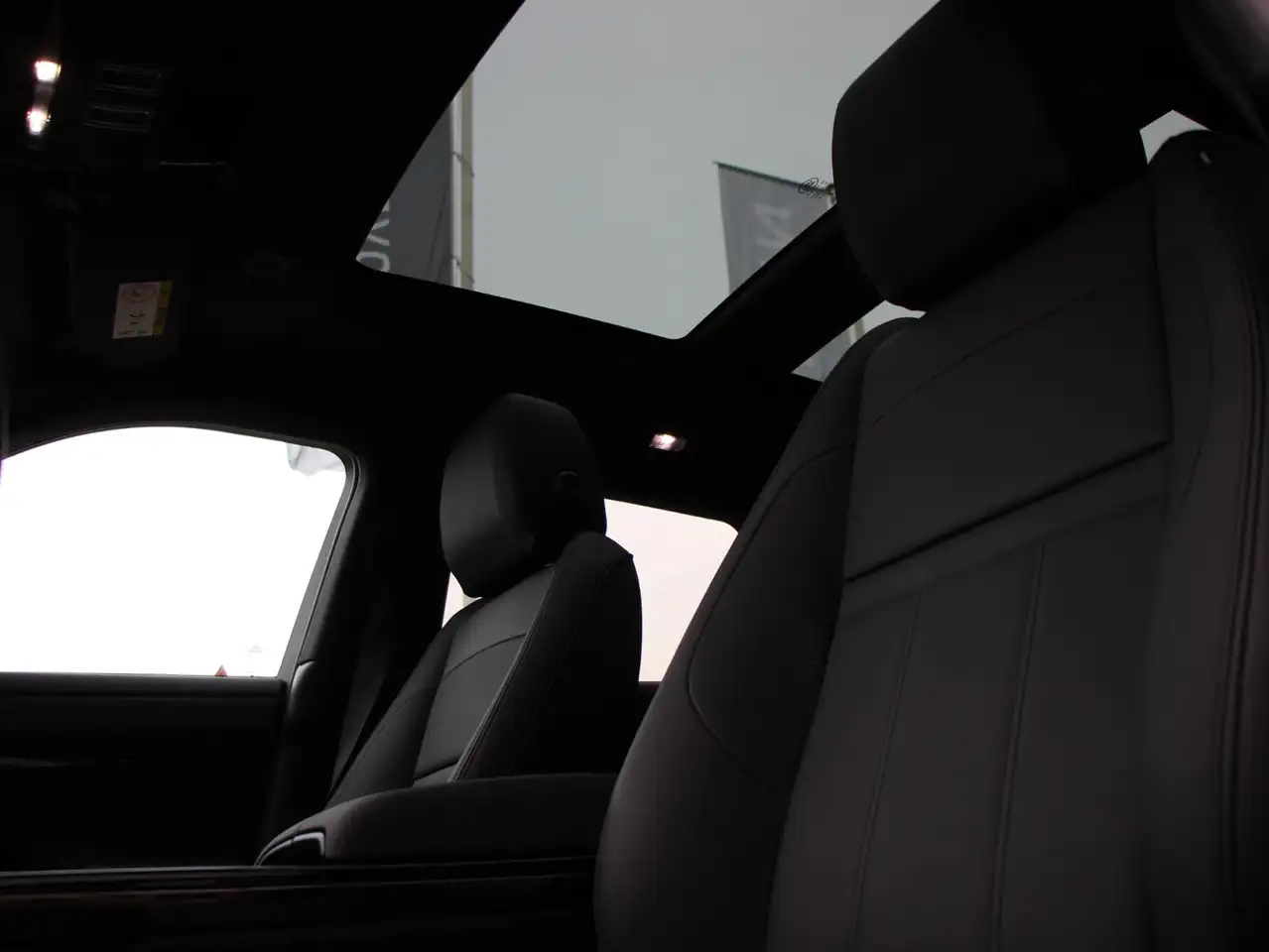 Land Rover Range Rover Evoque 2026 — фото 15