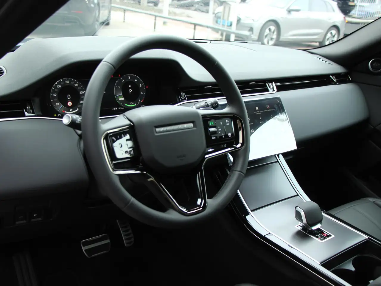 Land Rover Range Rover Evoque 2026 — фото 16