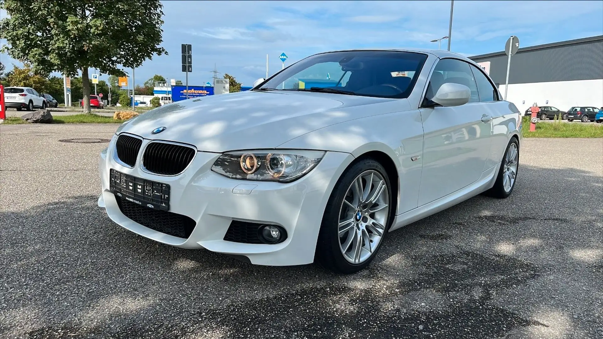 BMW 320 i  Cabrio M Sport Edition  1 Hand Wit - 1