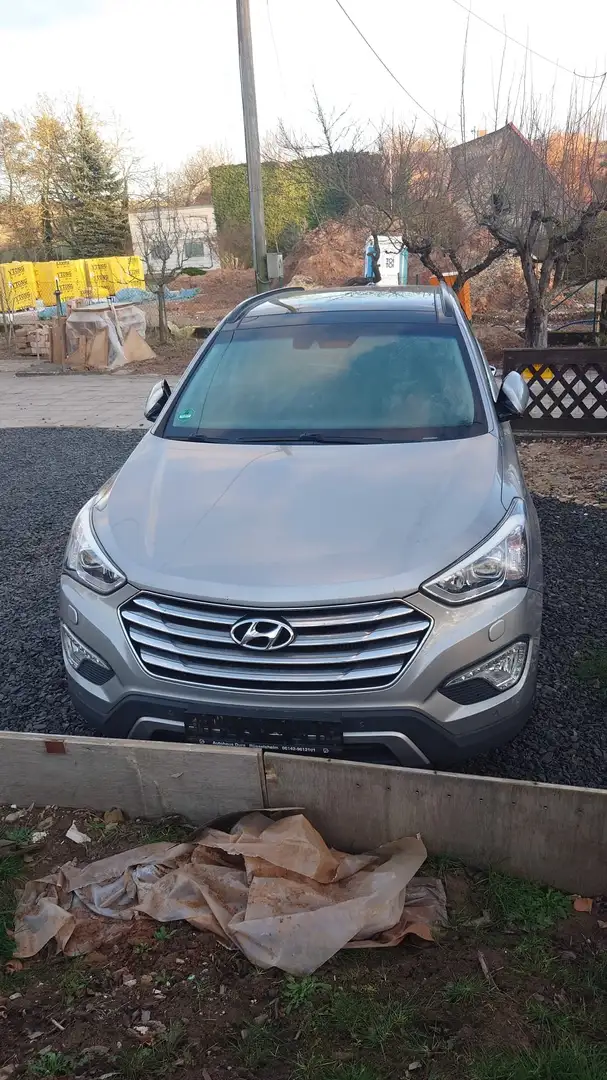 Hyundai Grand Santa Fe Premium 4WD siva - 1