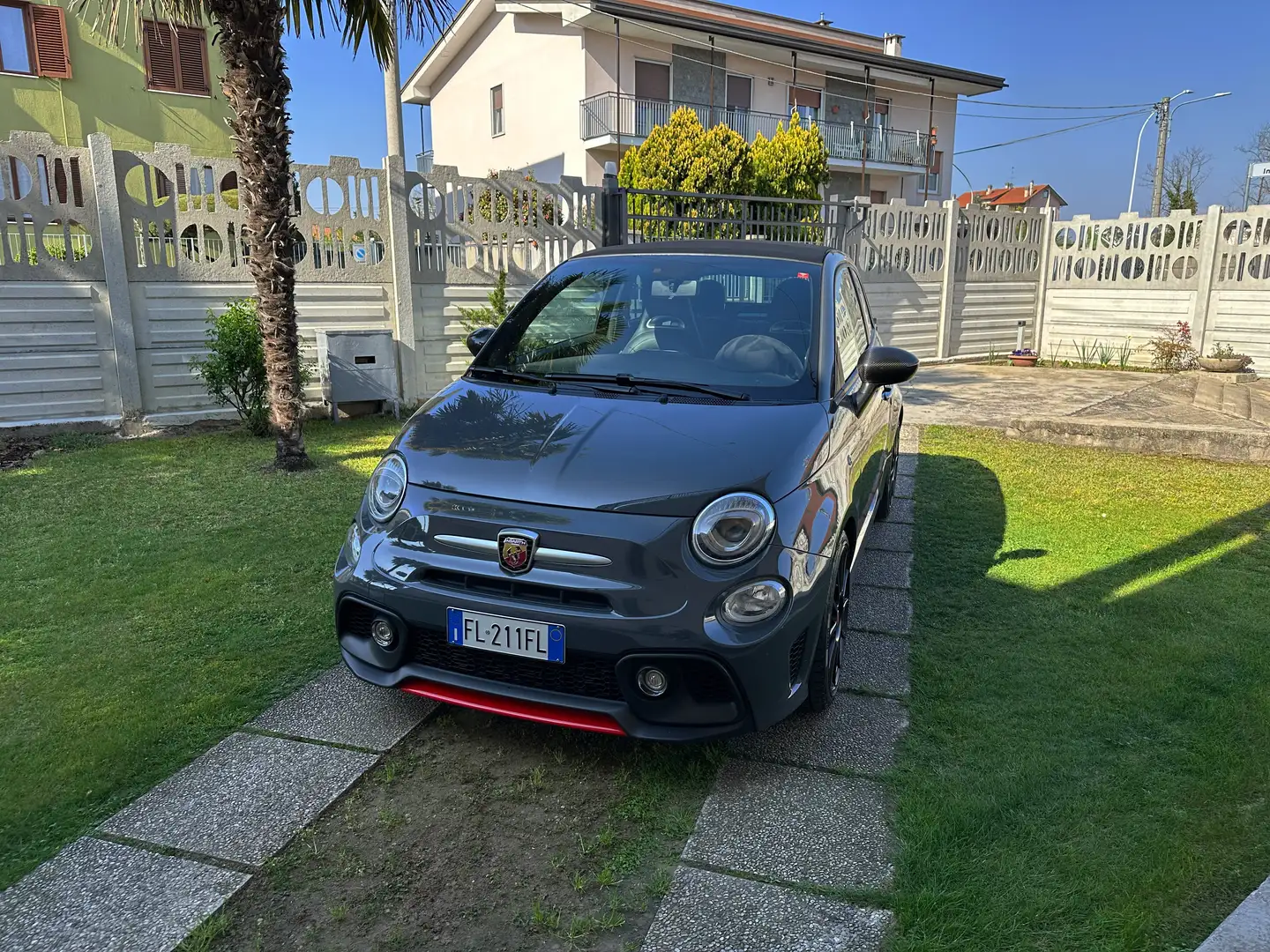 Abarth 695C 695C 1.4 16v t. t-jet XSR Yamaha Limited Edition Сірий - 2